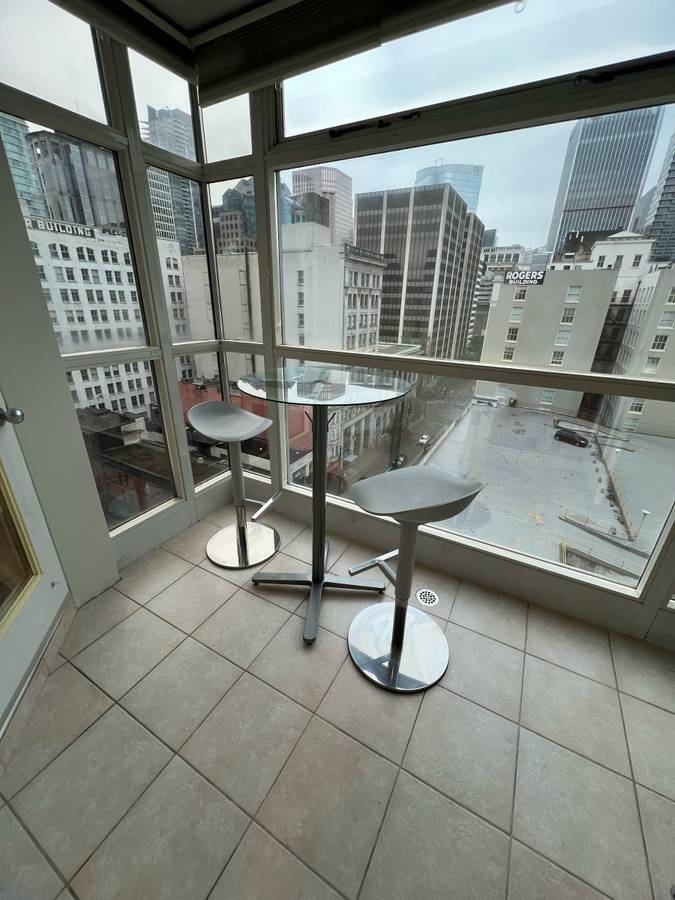 Vancouver, BC V6B 6H4,438 Seymour ST #1102