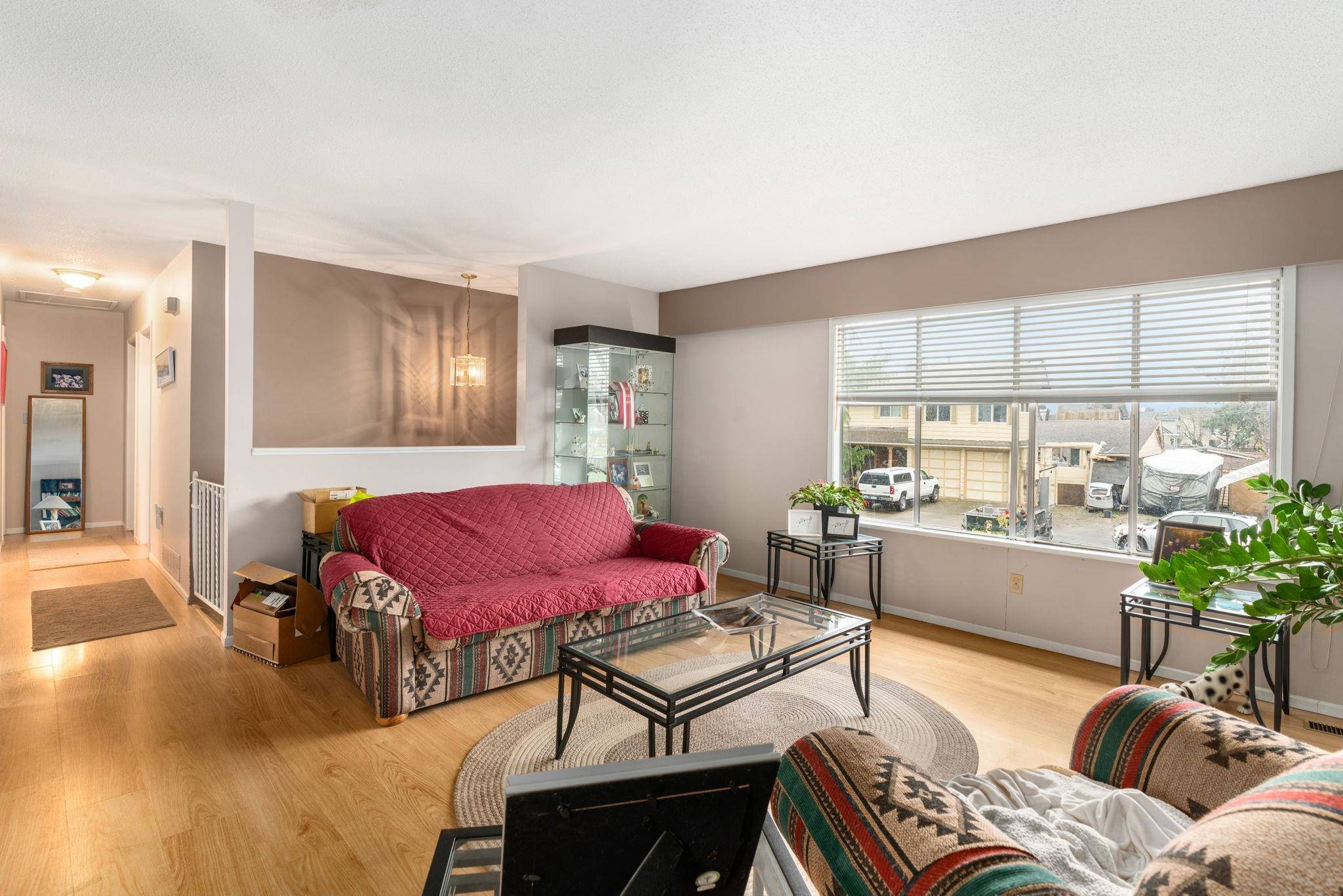 Richmond, BC V7A 4A1,9580 Seacote RD