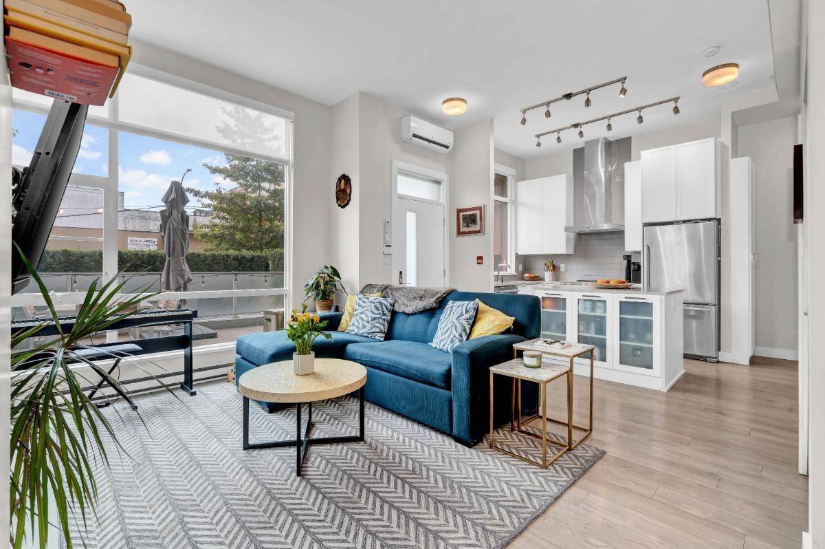 Burnaby, BC V5C 0L3,1728 Gilmore AVE #TH1