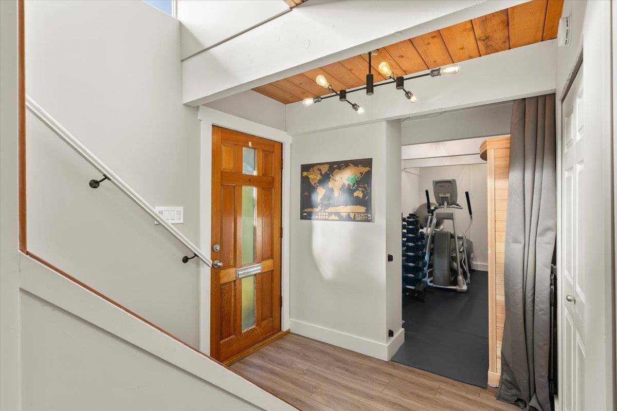 Maple Ridge, BC V2X 5C3,12350 Carlton ST