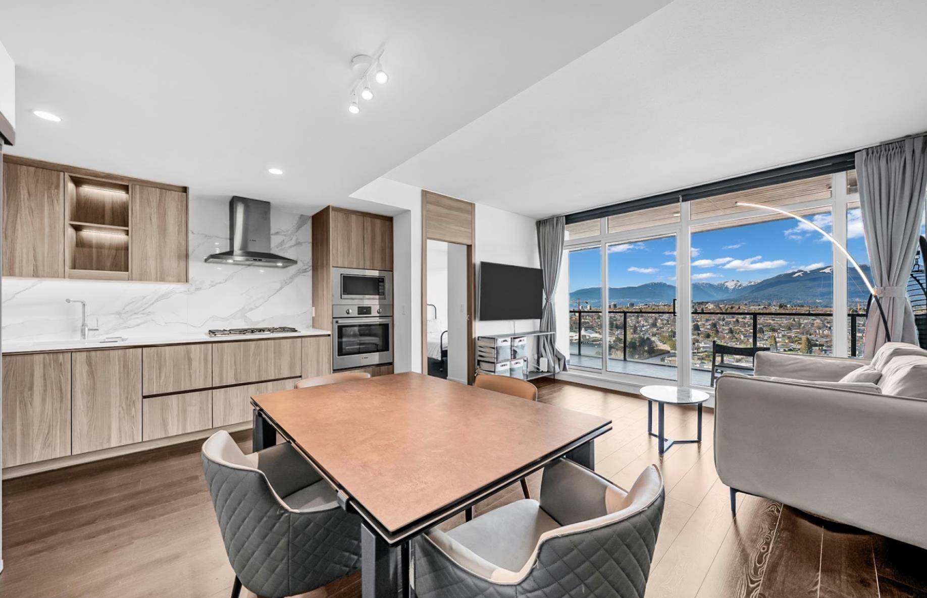 Burnaby, BC V5C 0N1,4880 Lougheed HWY #2603