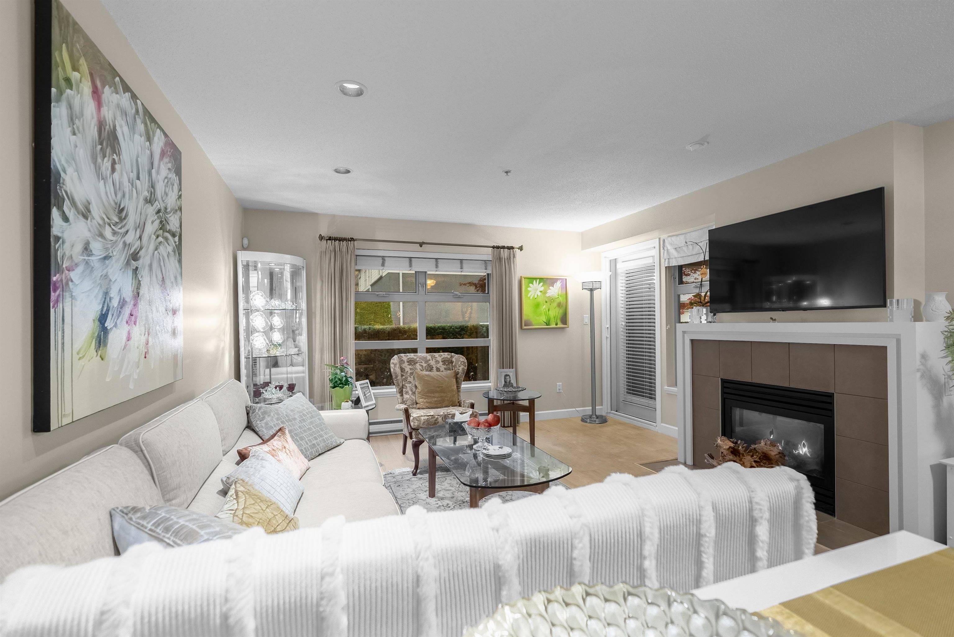 North Vancouver, BC V7R 2P8,3750 Edgemont BLVD #104