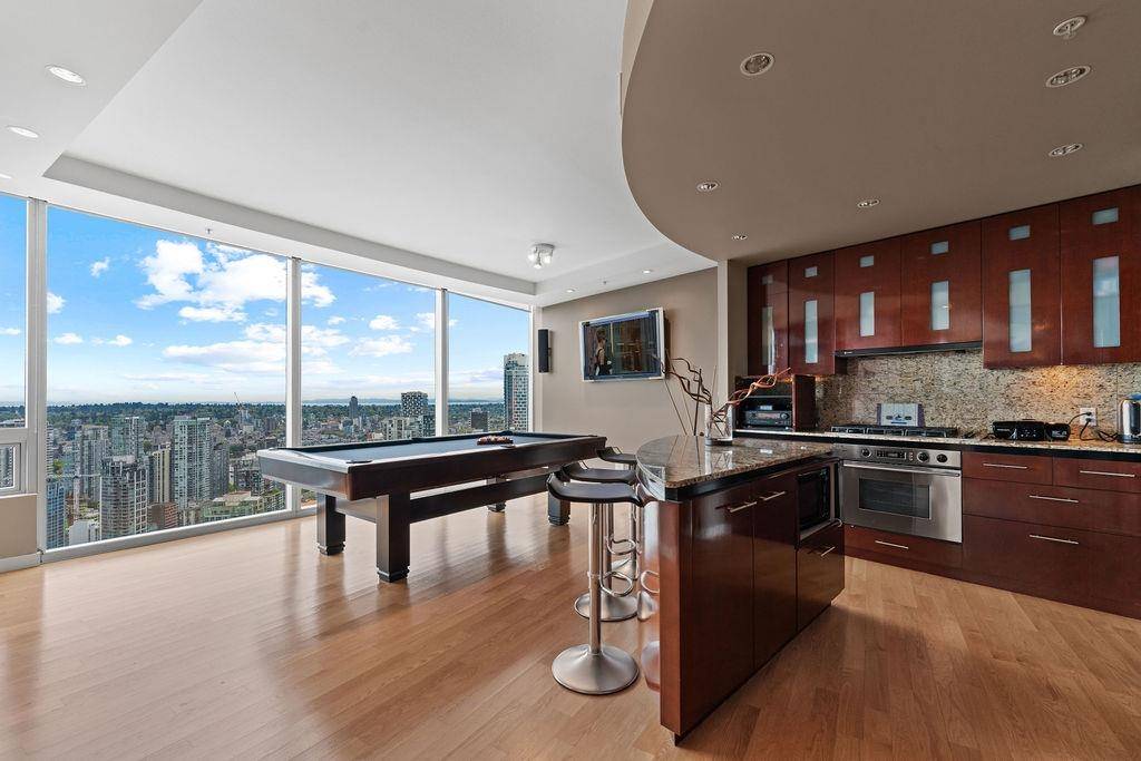 Vancouver, BC V6Z 3A7,938 Nelson ST #4303