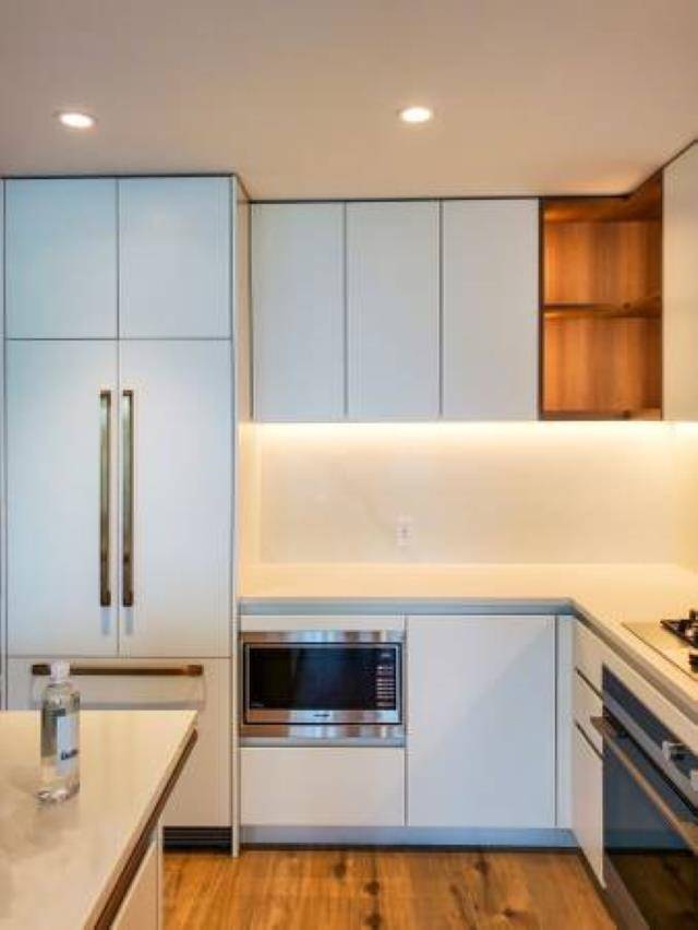 Coquitlam, BC V3J 3S5,720 Farrow ST #1404