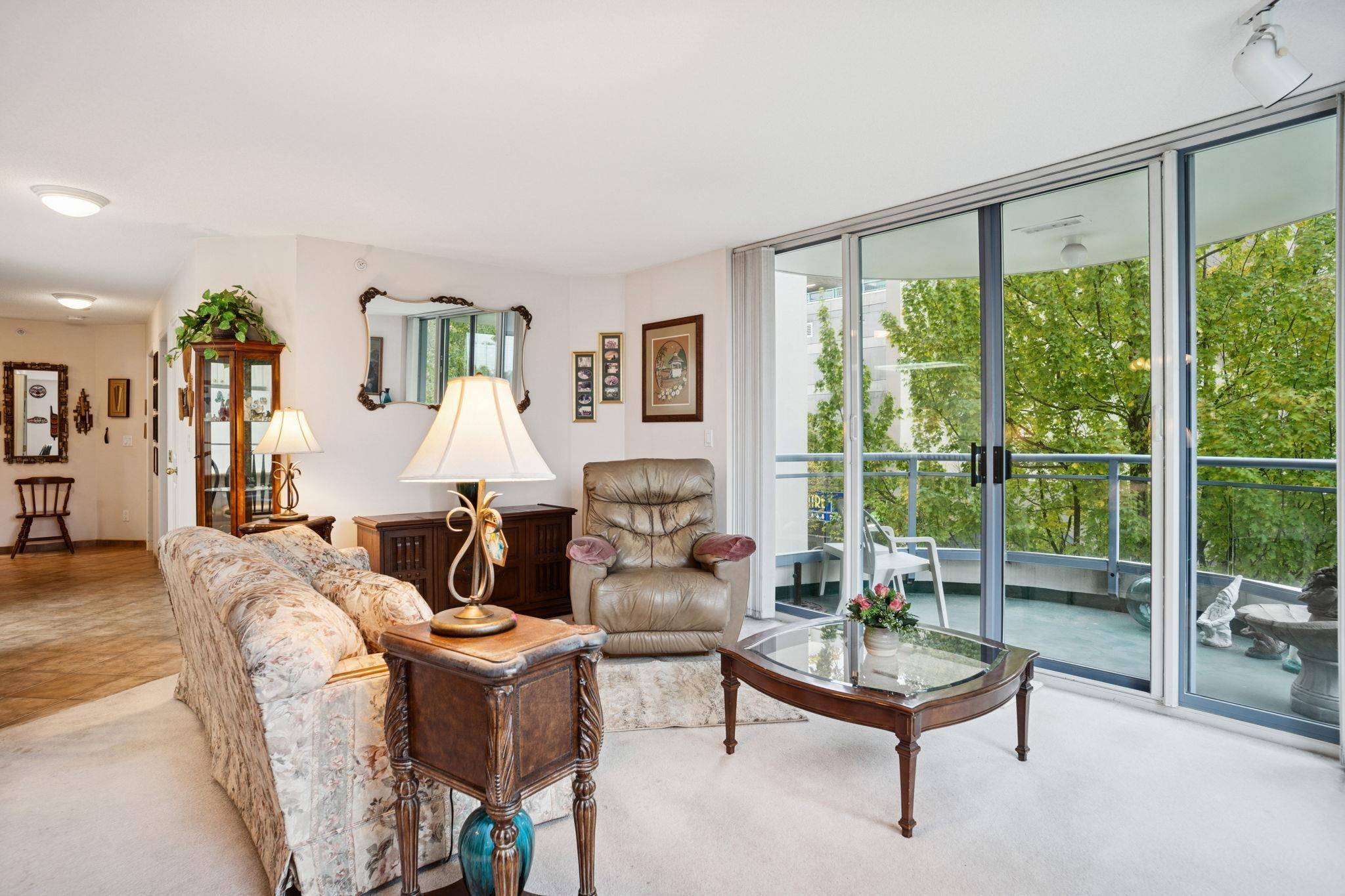 New Westminster, BC V3M 6V6,739 Princess ST #305