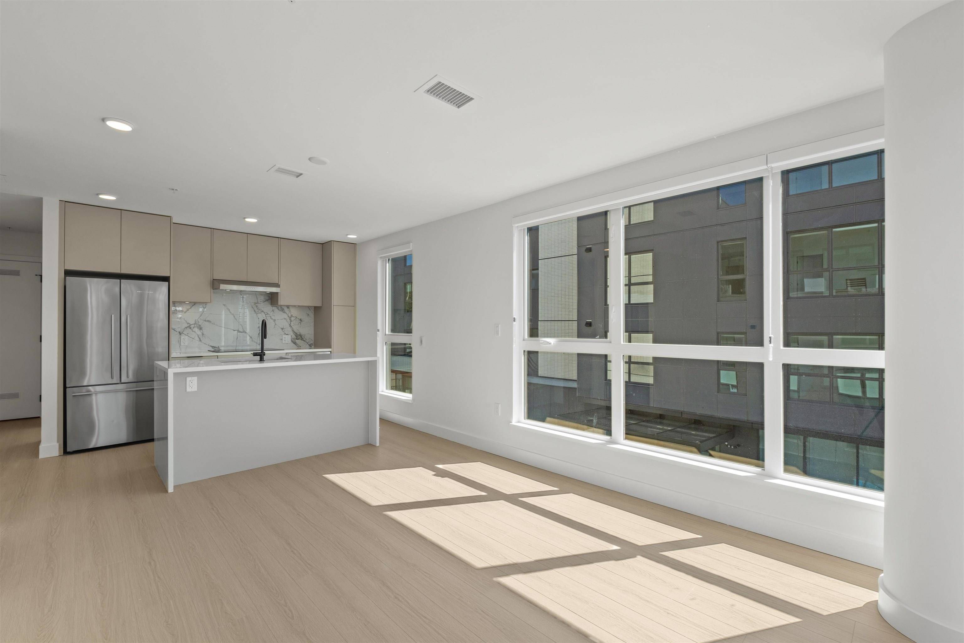 North Vancouver, BC V7L 0K1,422 E 3rd ST #411