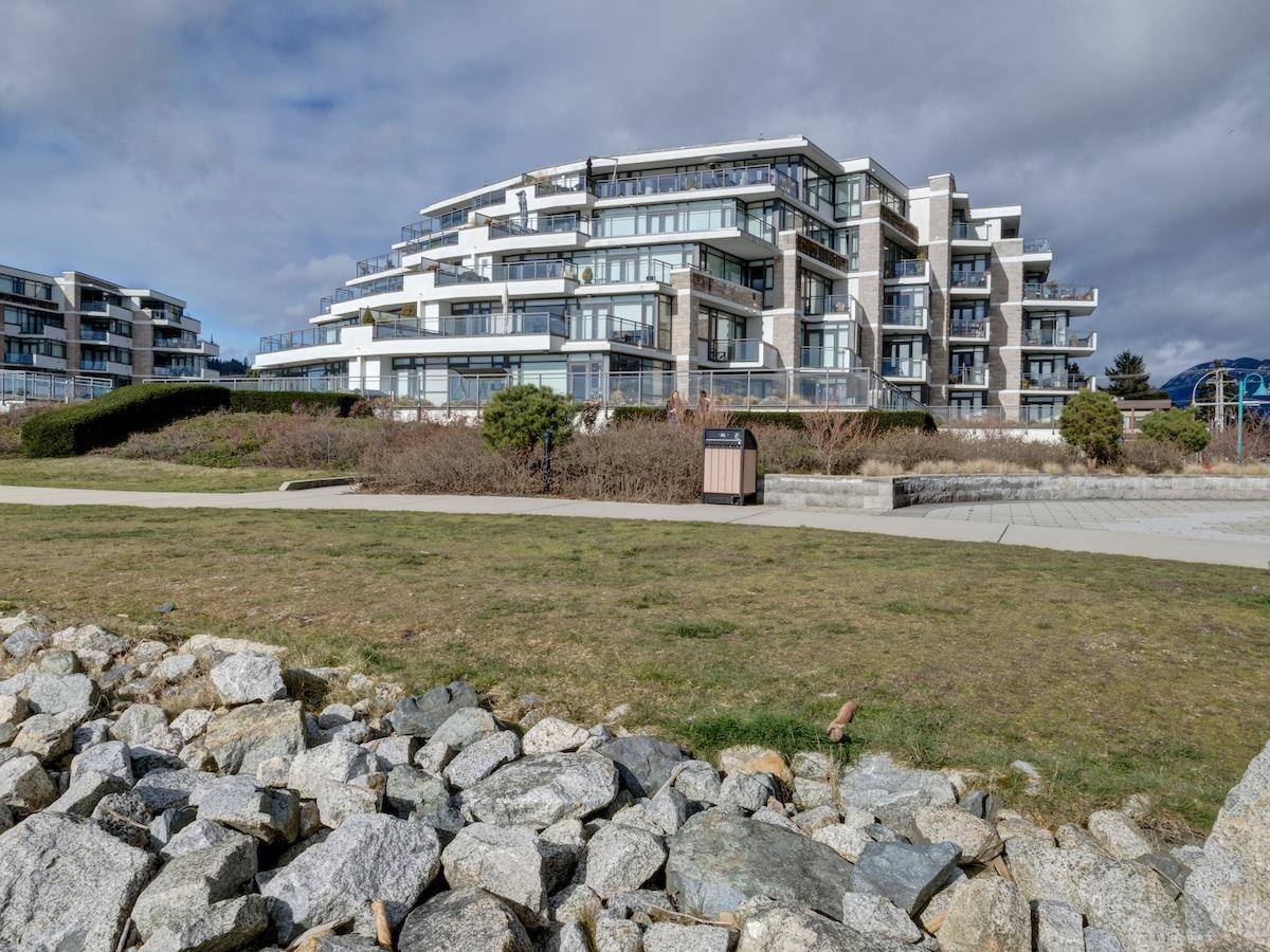 Sechelt, BC V7Z 0J2,5665 Teredo ST #206