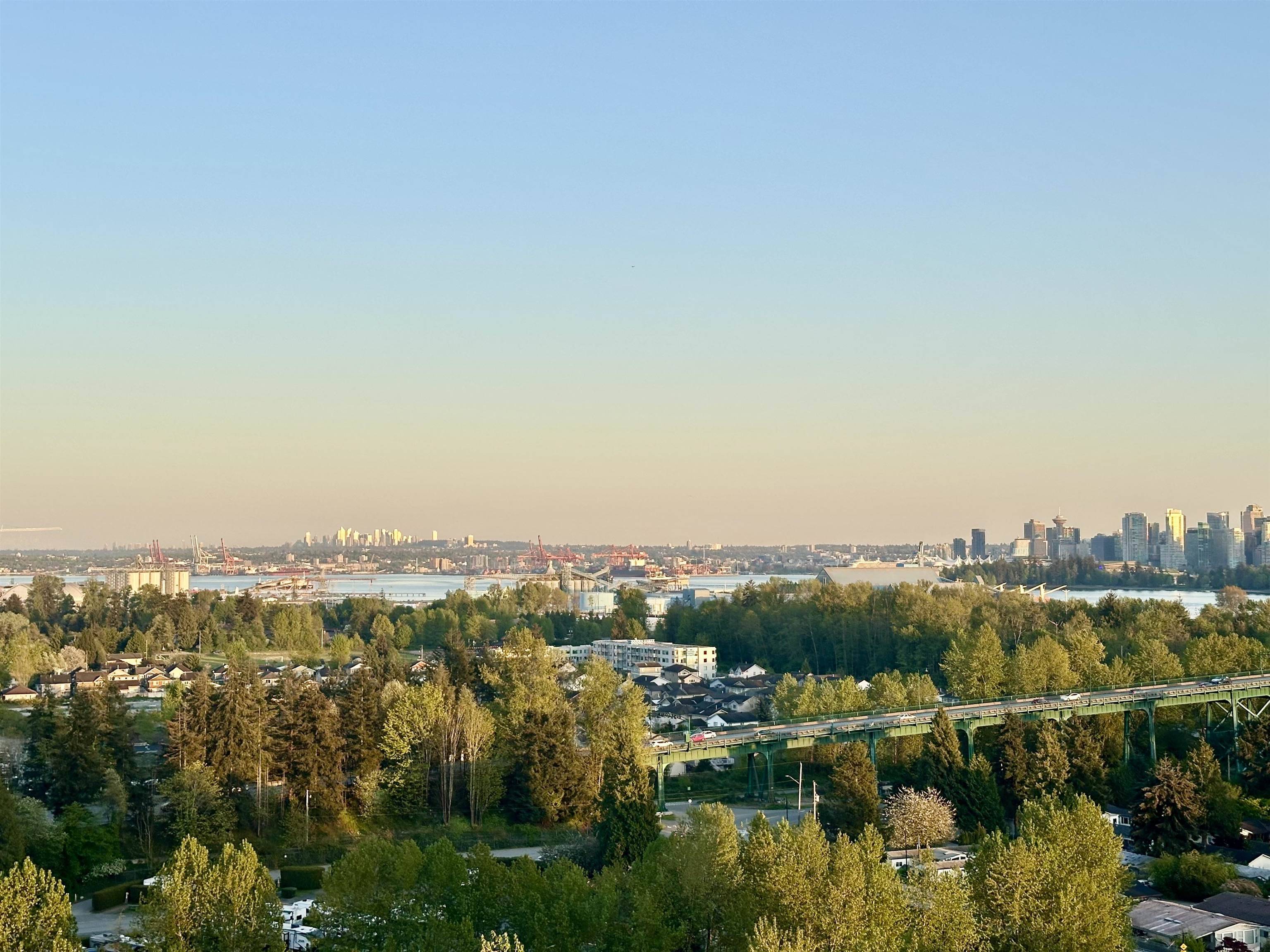 West Vancouver, BC V7T 2Y1,338 Taylor WAY #20C