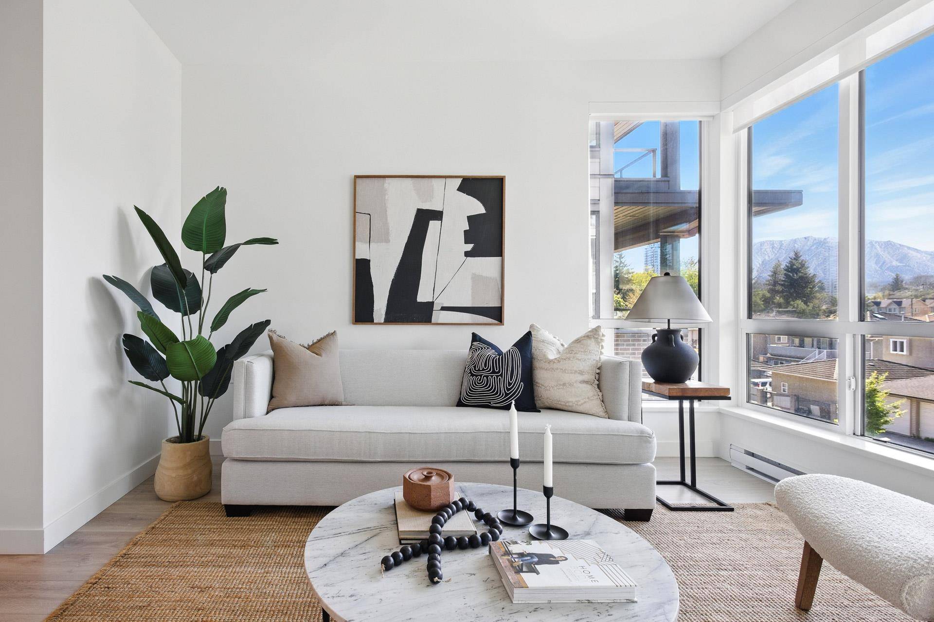 Burnaby, BC V3N 0H9,7599 15th ST #321