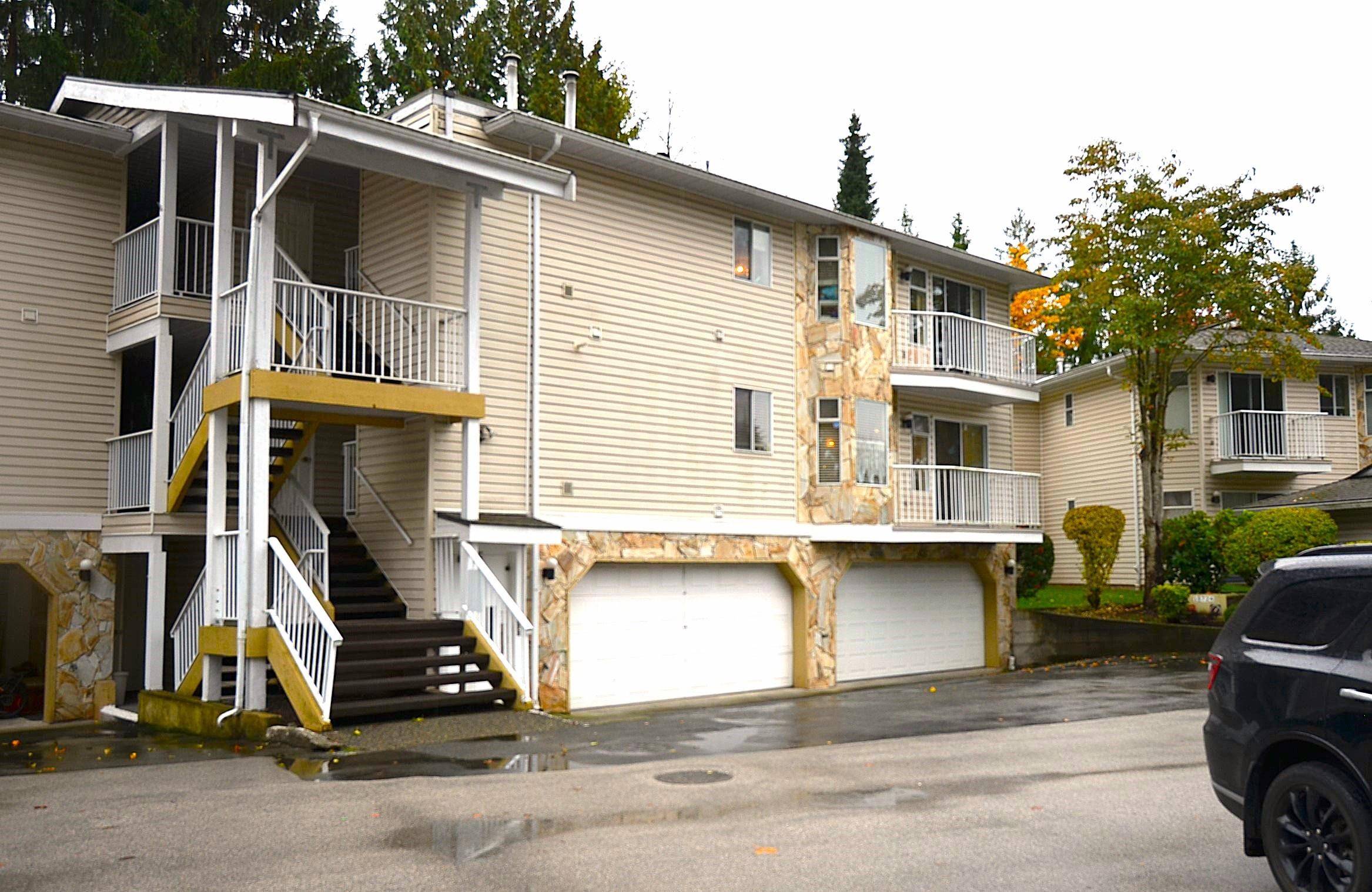 Surrey, BC V3R 9V1,10584 153 ST #109