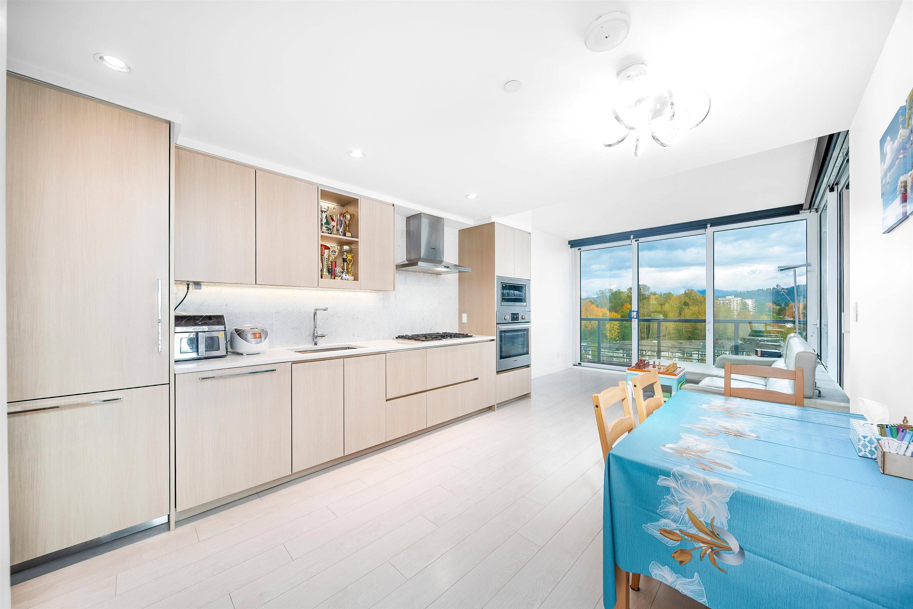 Burnaby, BC V5C 0M8,4720 Lougheed HWY #1309