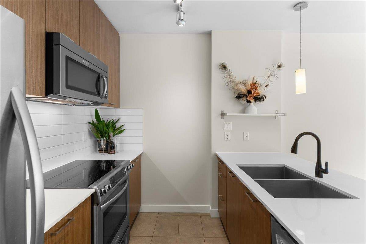 Vancouver, BC V5T 0A8,2321 Scotia ST #201