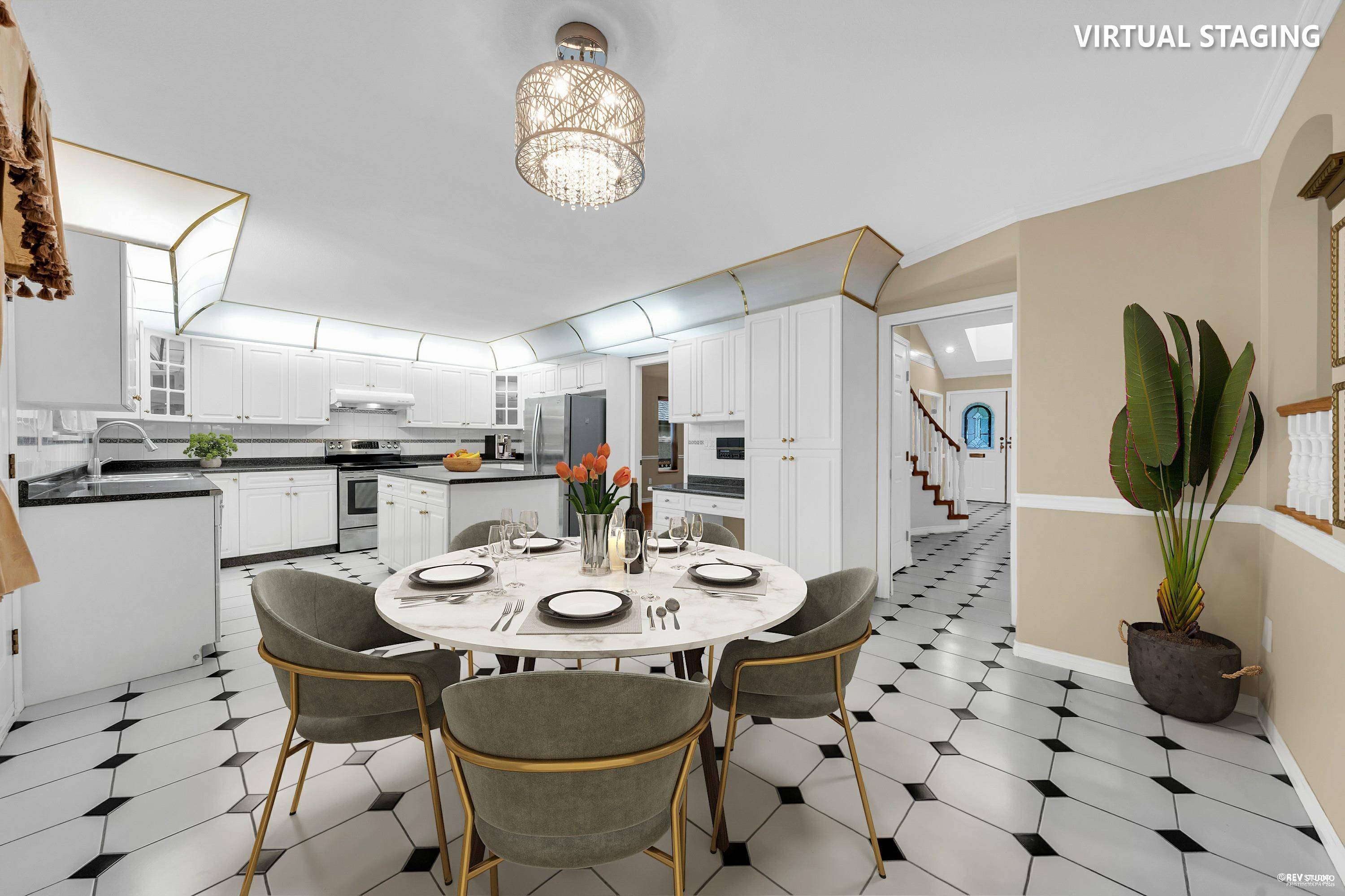 Burnaby, BC V3N 2B2,7866 14th AVE