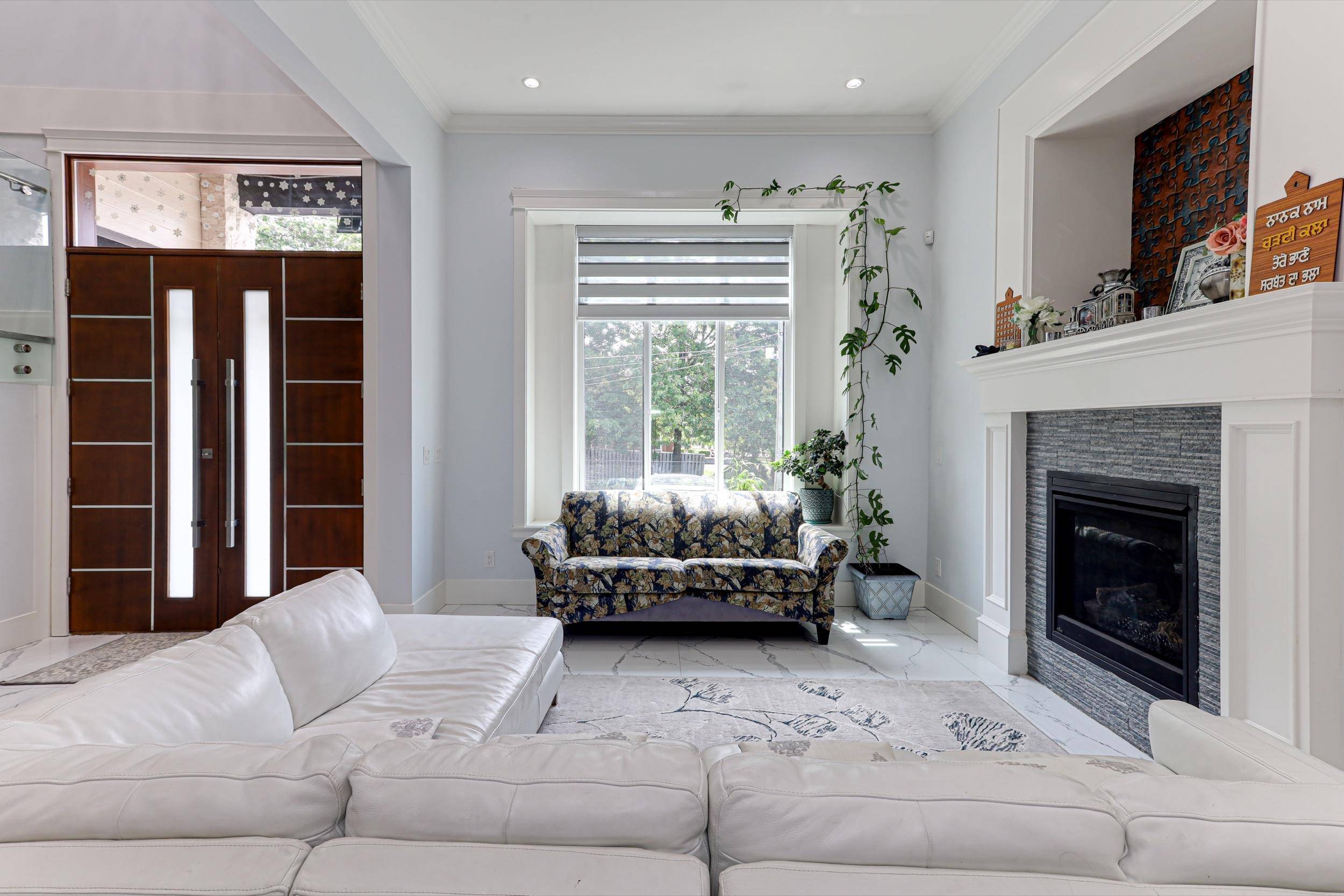 Surrey, BC V3W 0T2,12187 71 AVE