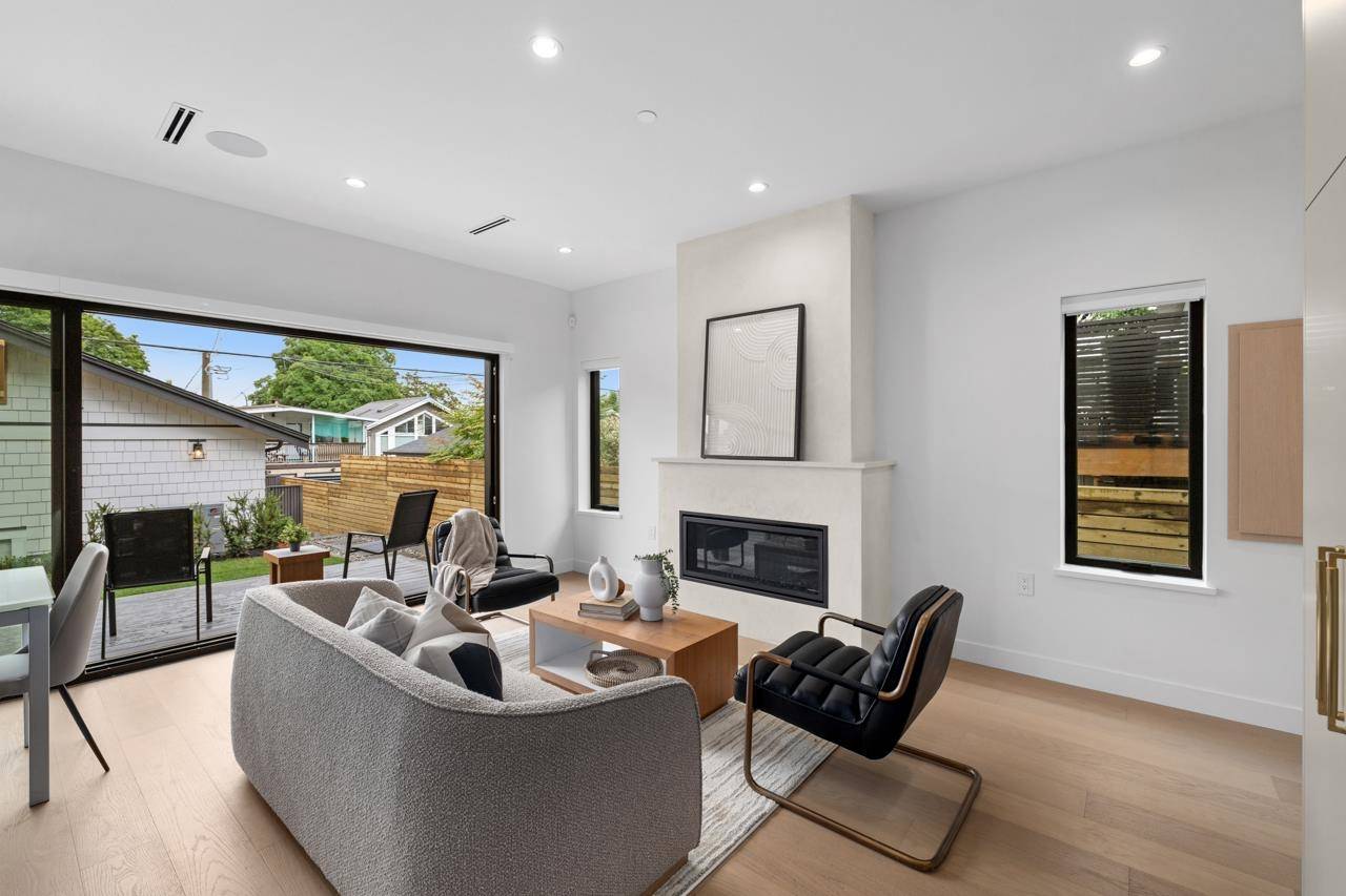 Vancouver, BC V5L 2L8,2247 Parker ST #2