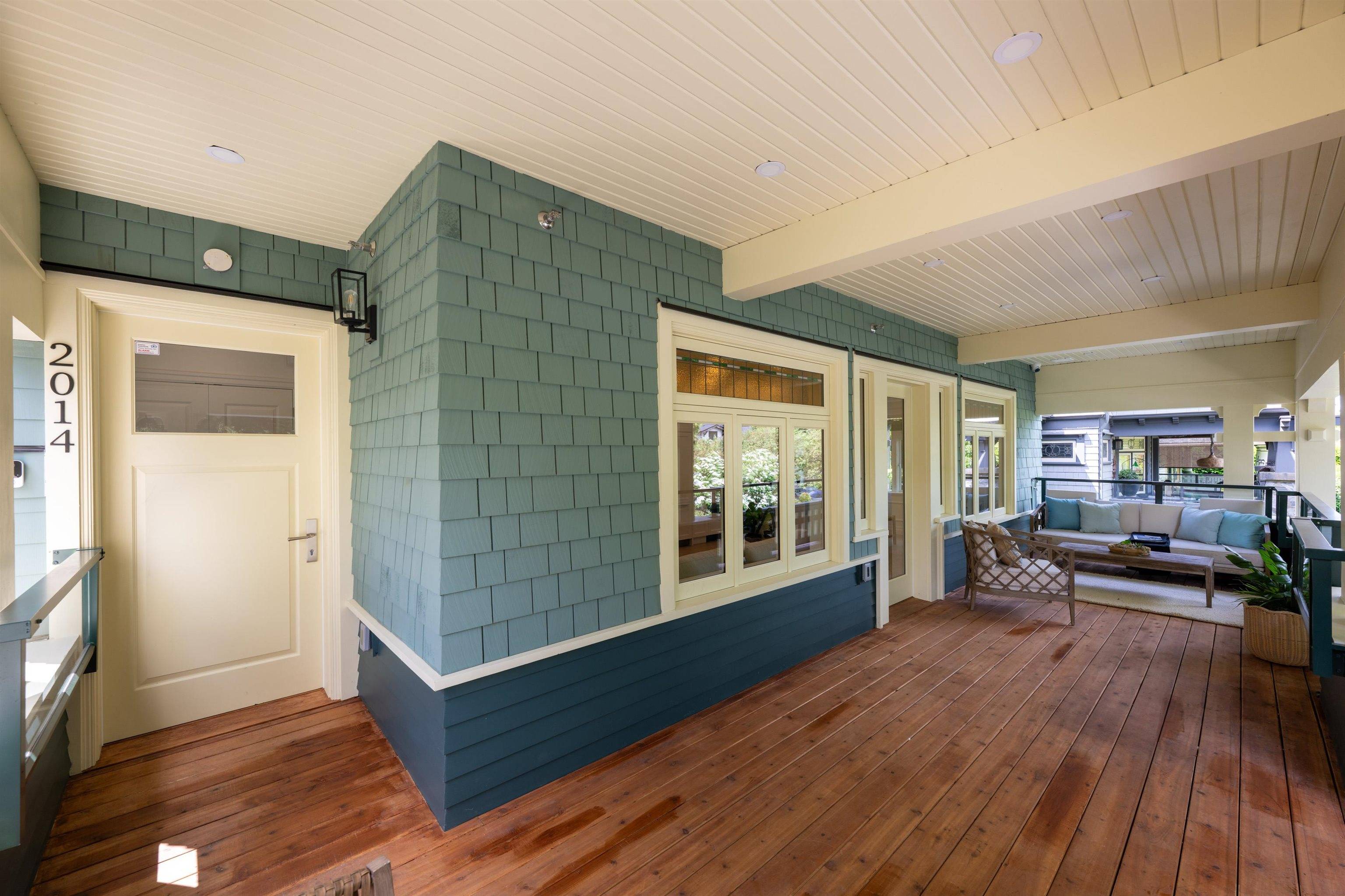 Vancouver, BC V7V 3P3,2014 W 15th AVE