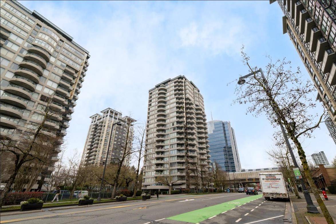 Surrey, BC V3T 5T6,13383 108 Ave #1402