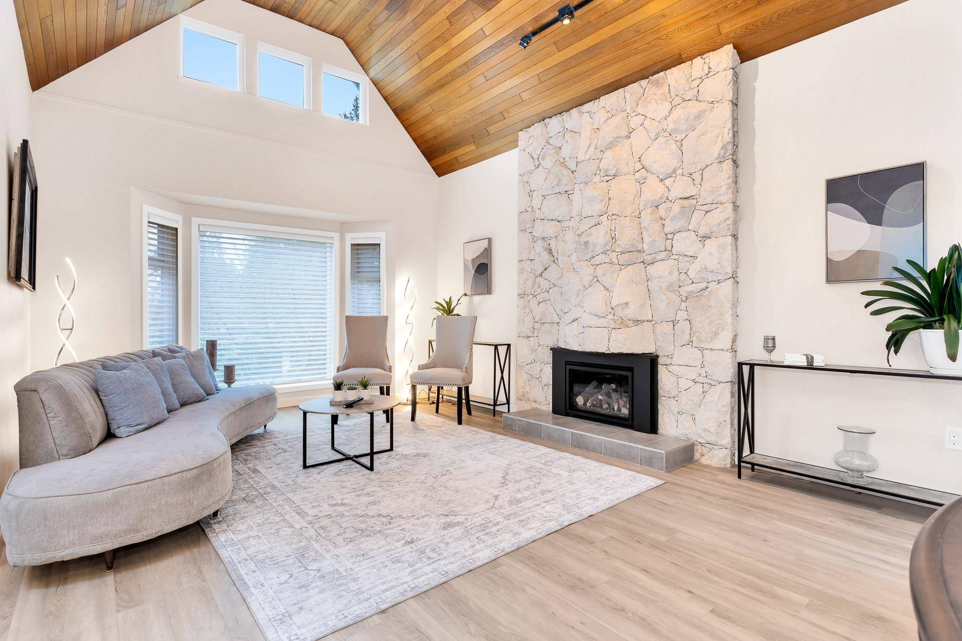 Coquitlam, BC V3K 6G7,2443 Leclair DR