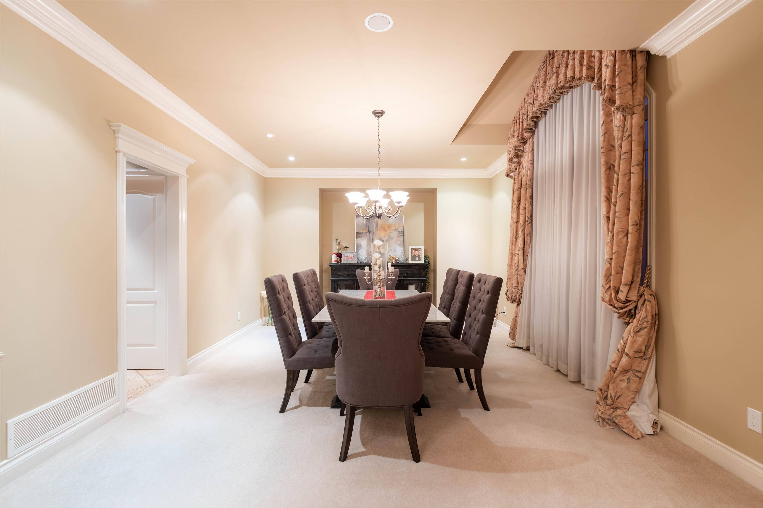 Surrey, BC V4A 9V6,2122 138 ST