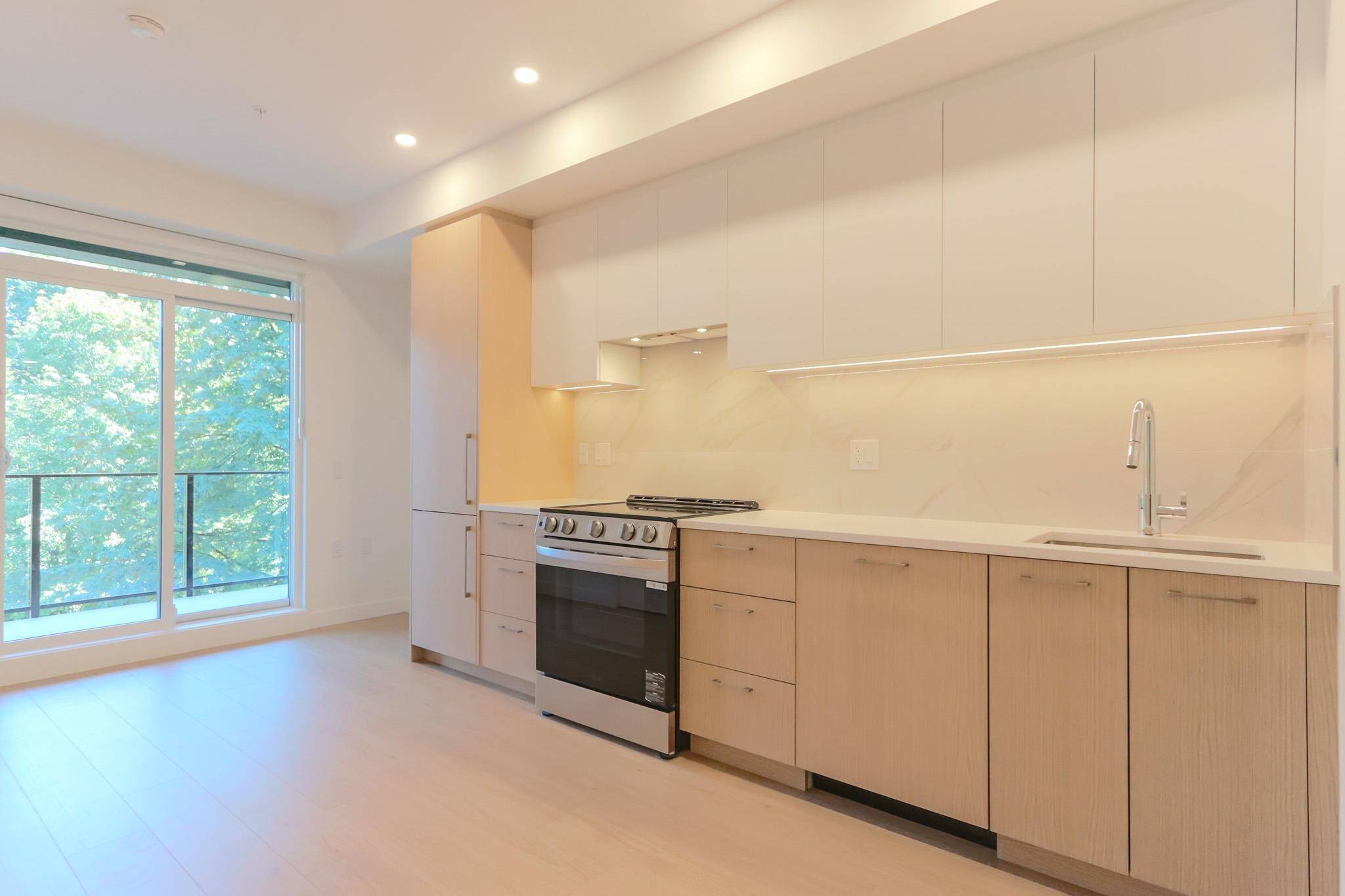 Port Moody, BC V3H 0N7,150 James RD #506