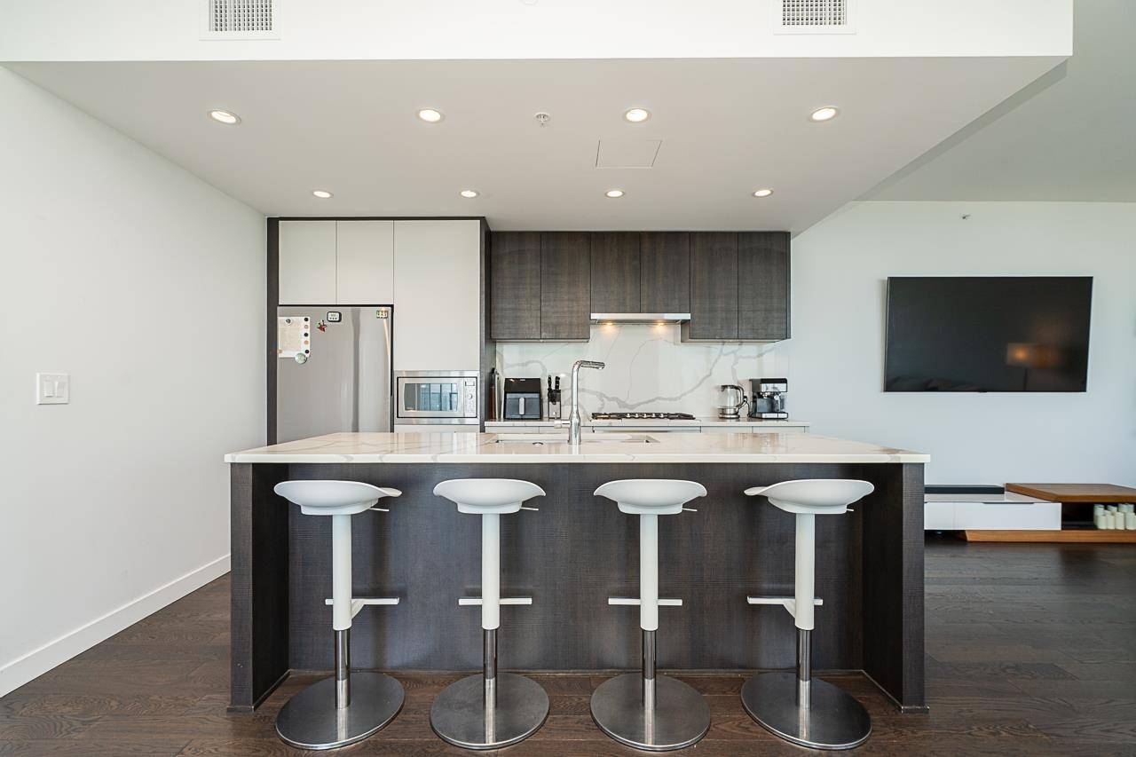 Coquitlam, BC V3J 0K7,567 Clarke RD #4601