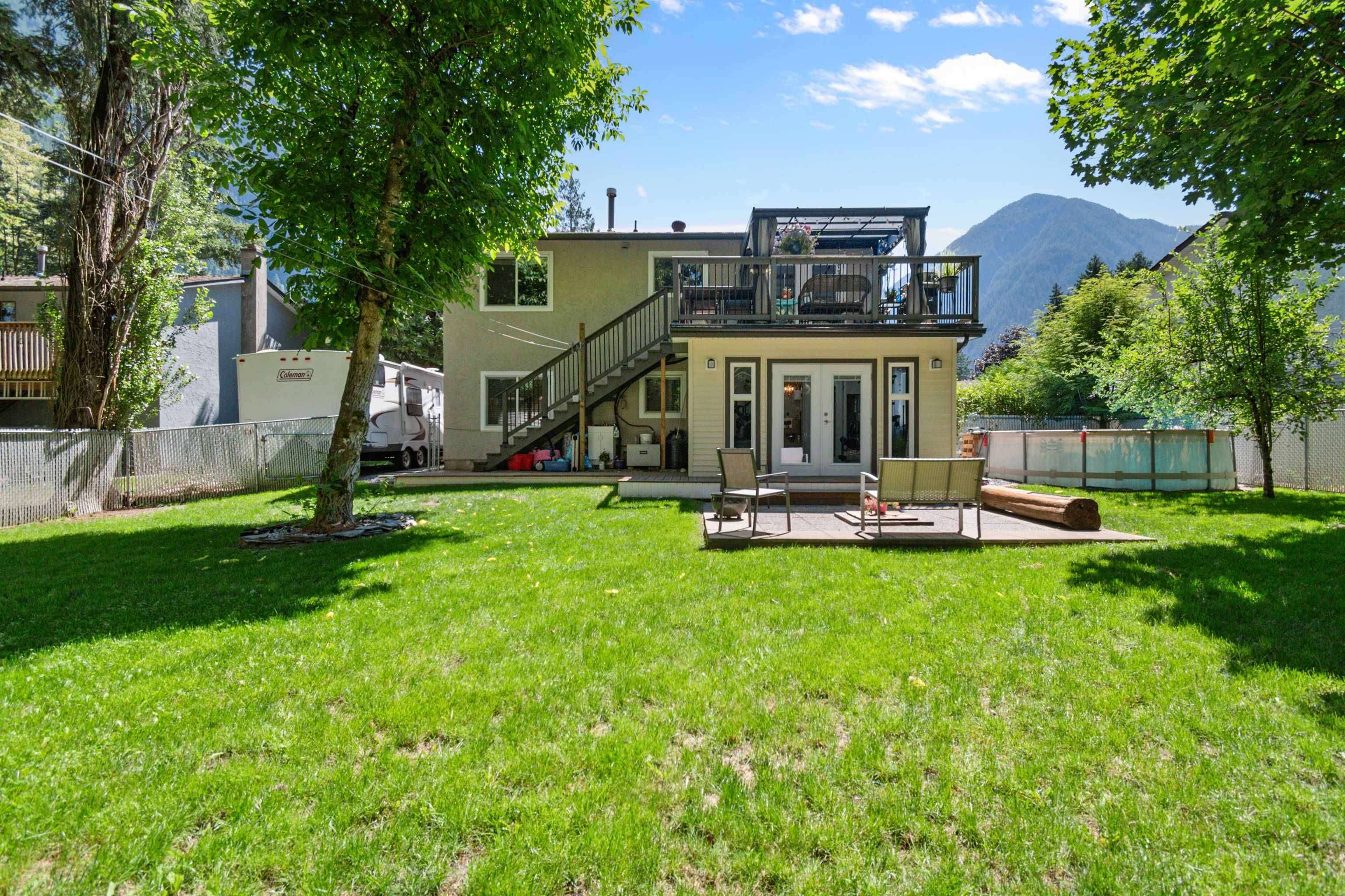 Hope, BC V0X 1L2,63777 Beech AVE