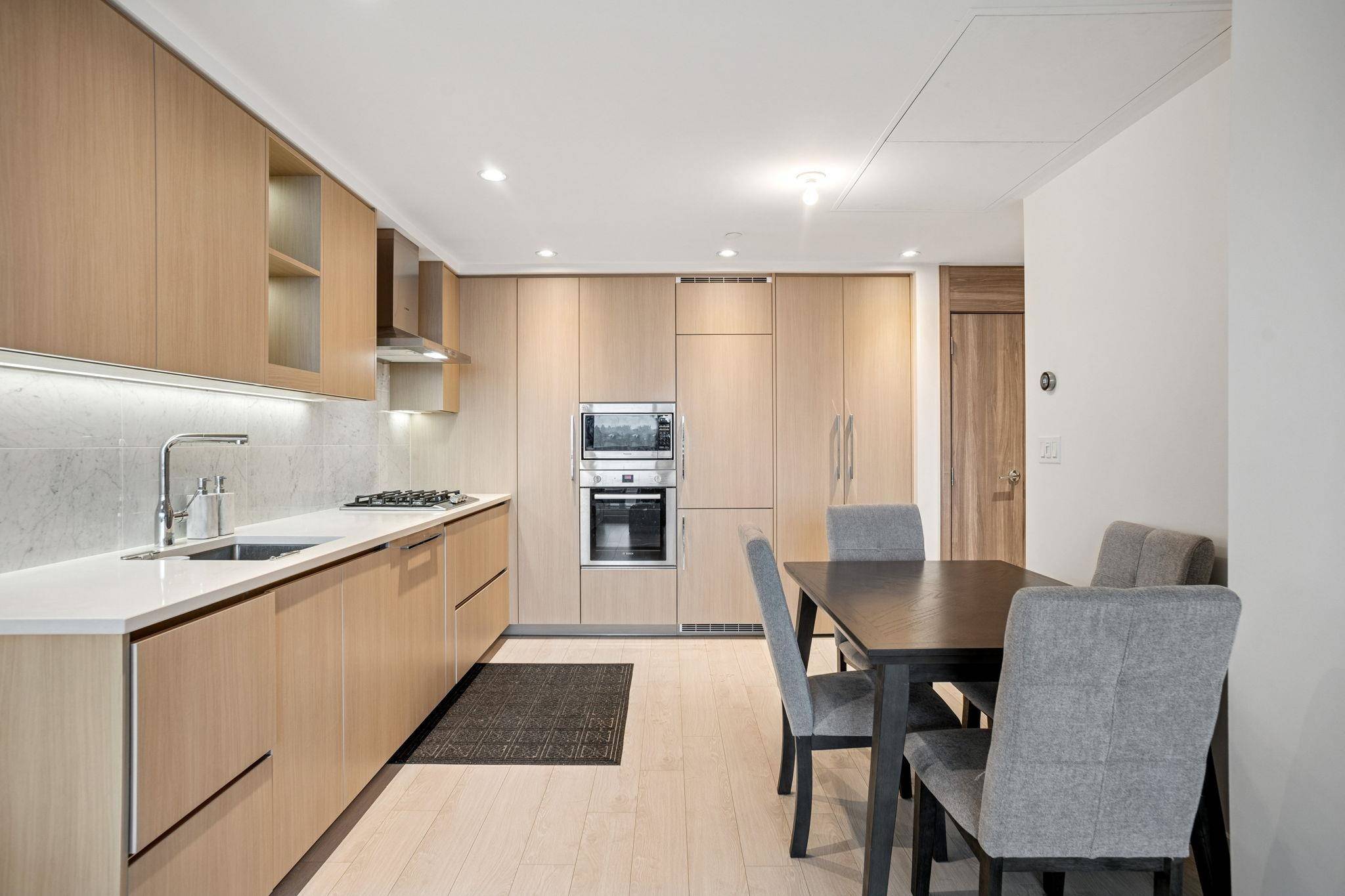 Burnaby, BC V5C 0M9,4730 Lougheed HWY #1506