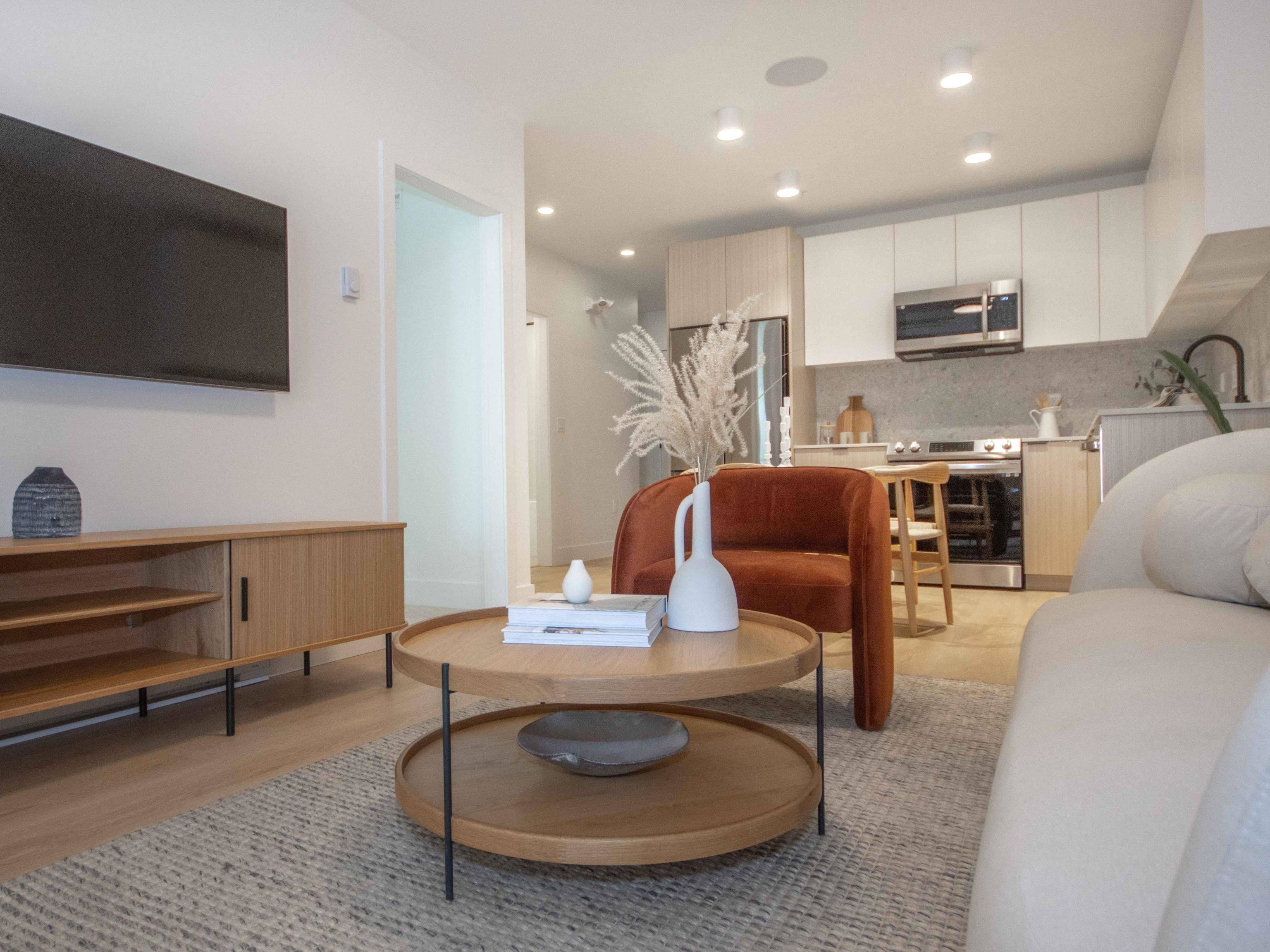 Surrey, BC V0V 0V0,13455 94a AVE #202