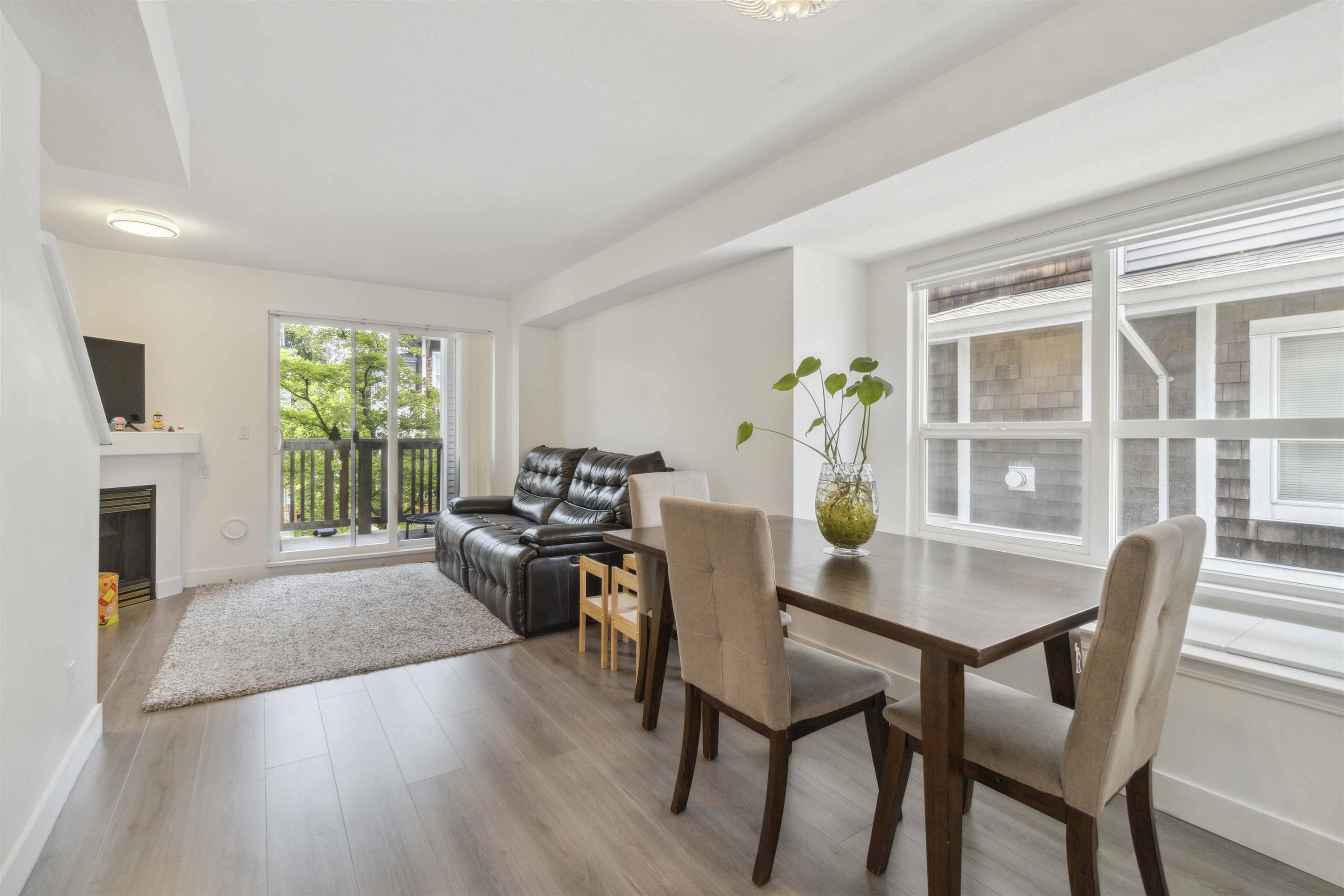 Richmond, BC V7C 5S9,7111 Lynnwood DR #38