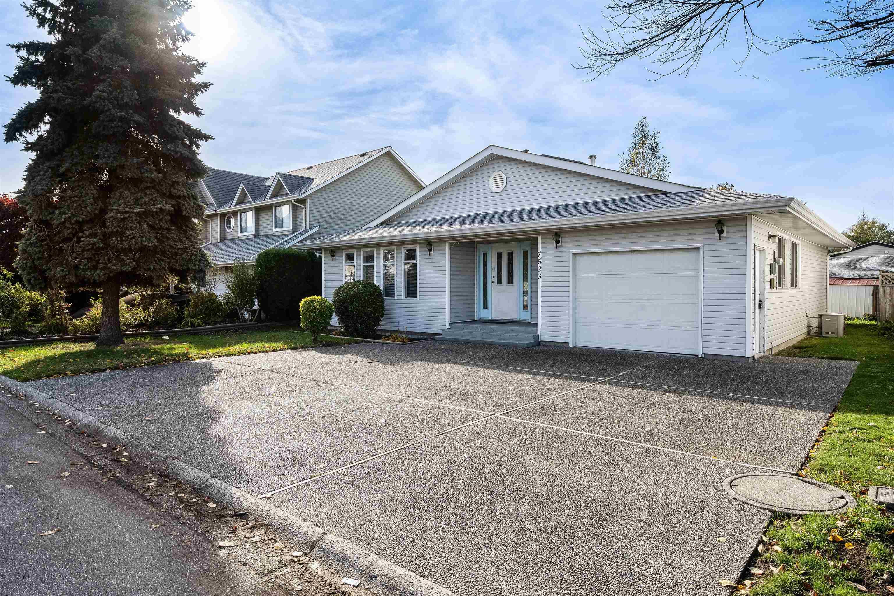 Chilliwack, BC V2R 3A9,7523 Garnet DR