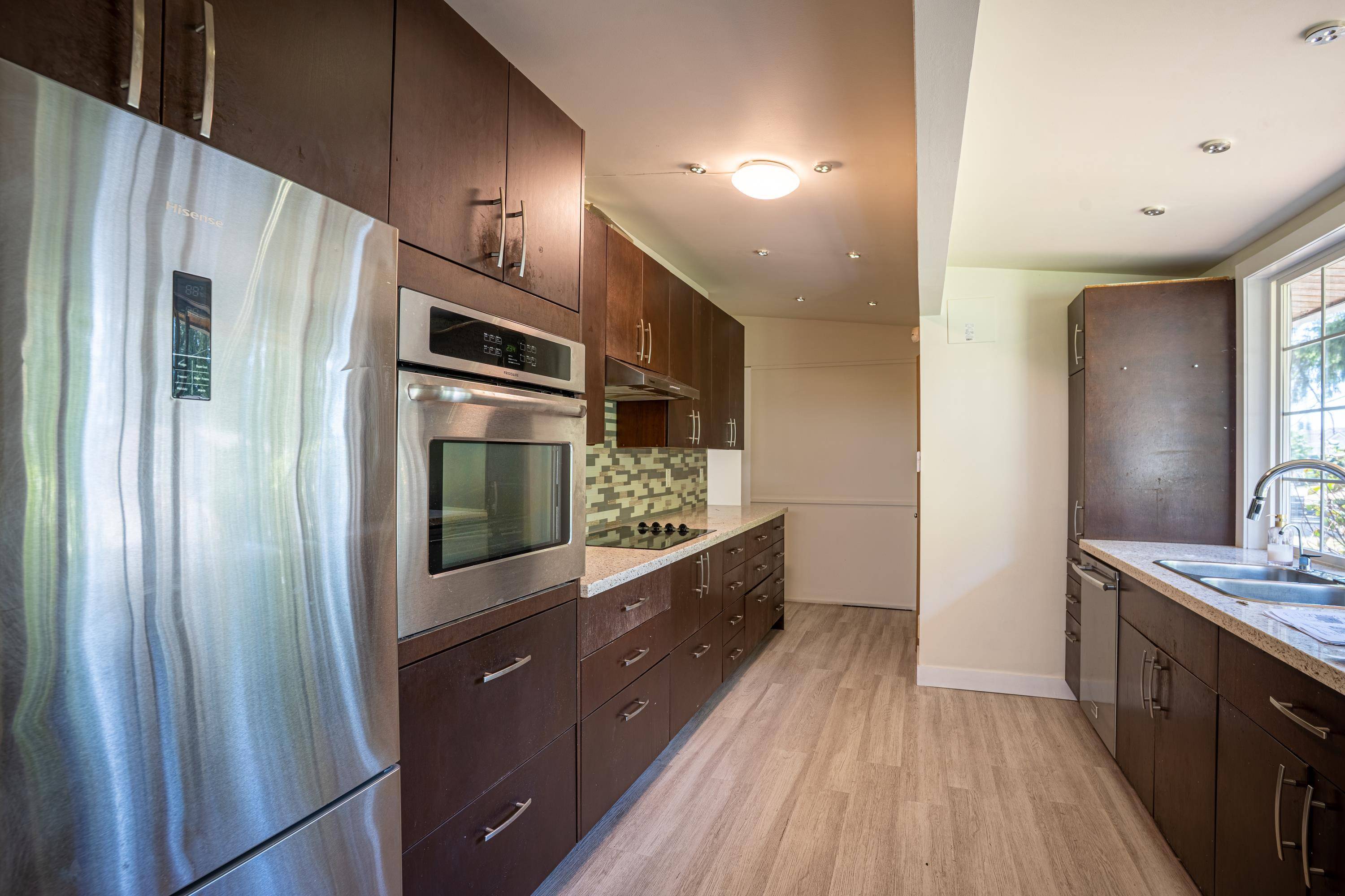 Surrey, BC V3T 3P3,9714 131 ST