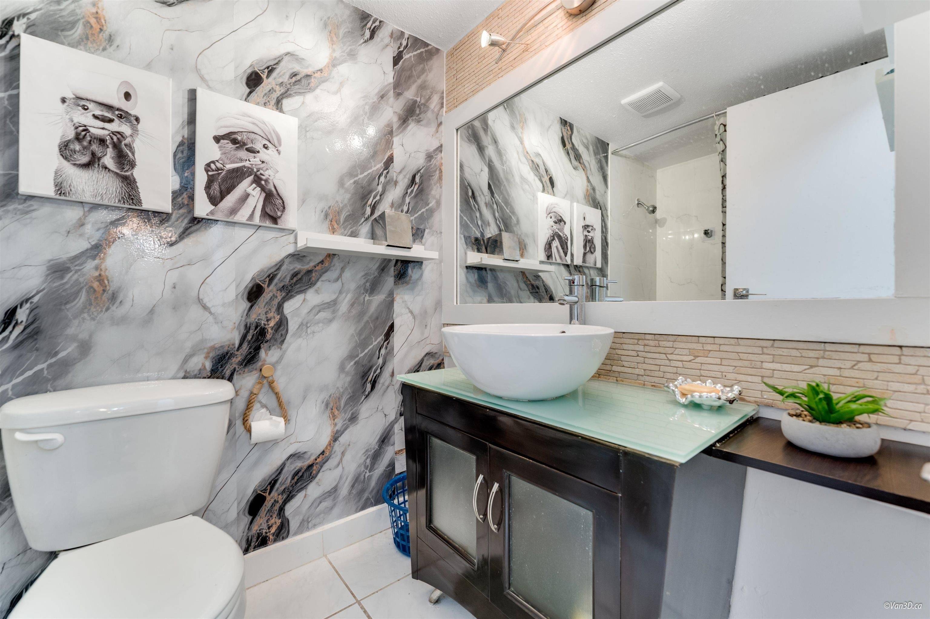 Burnaby, BC V3N 4P6,9867 Manchester #403