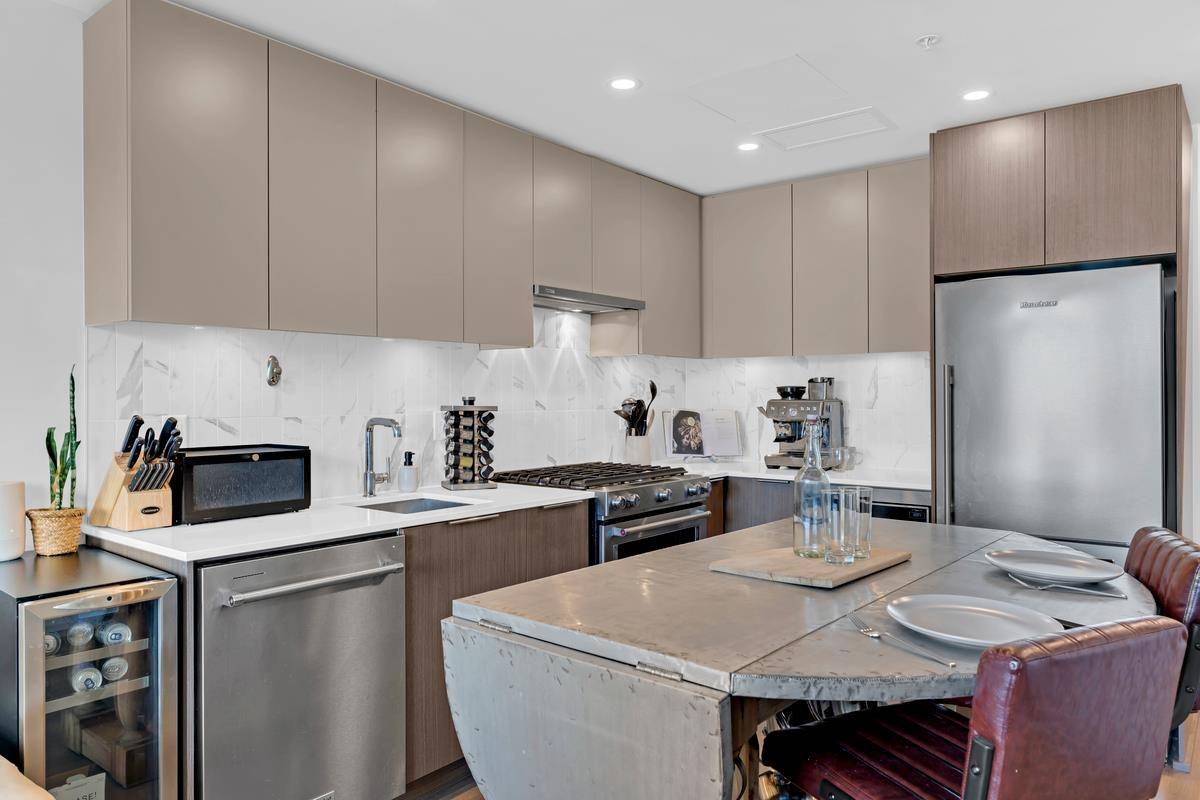 Coquitlam, BC V3J 0P1,648 Lea AVE #409