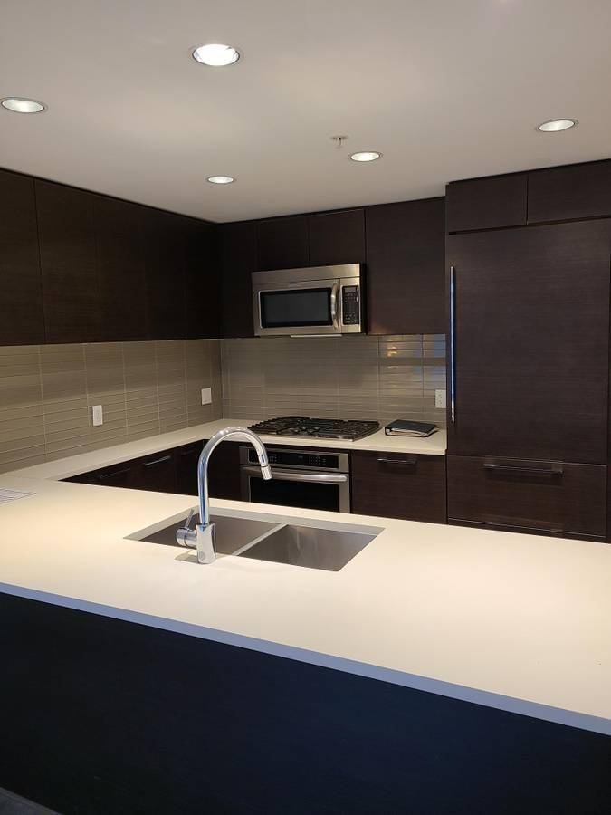 Coquitlam, BC V3B 0J3,3102 Windsor Gate #309