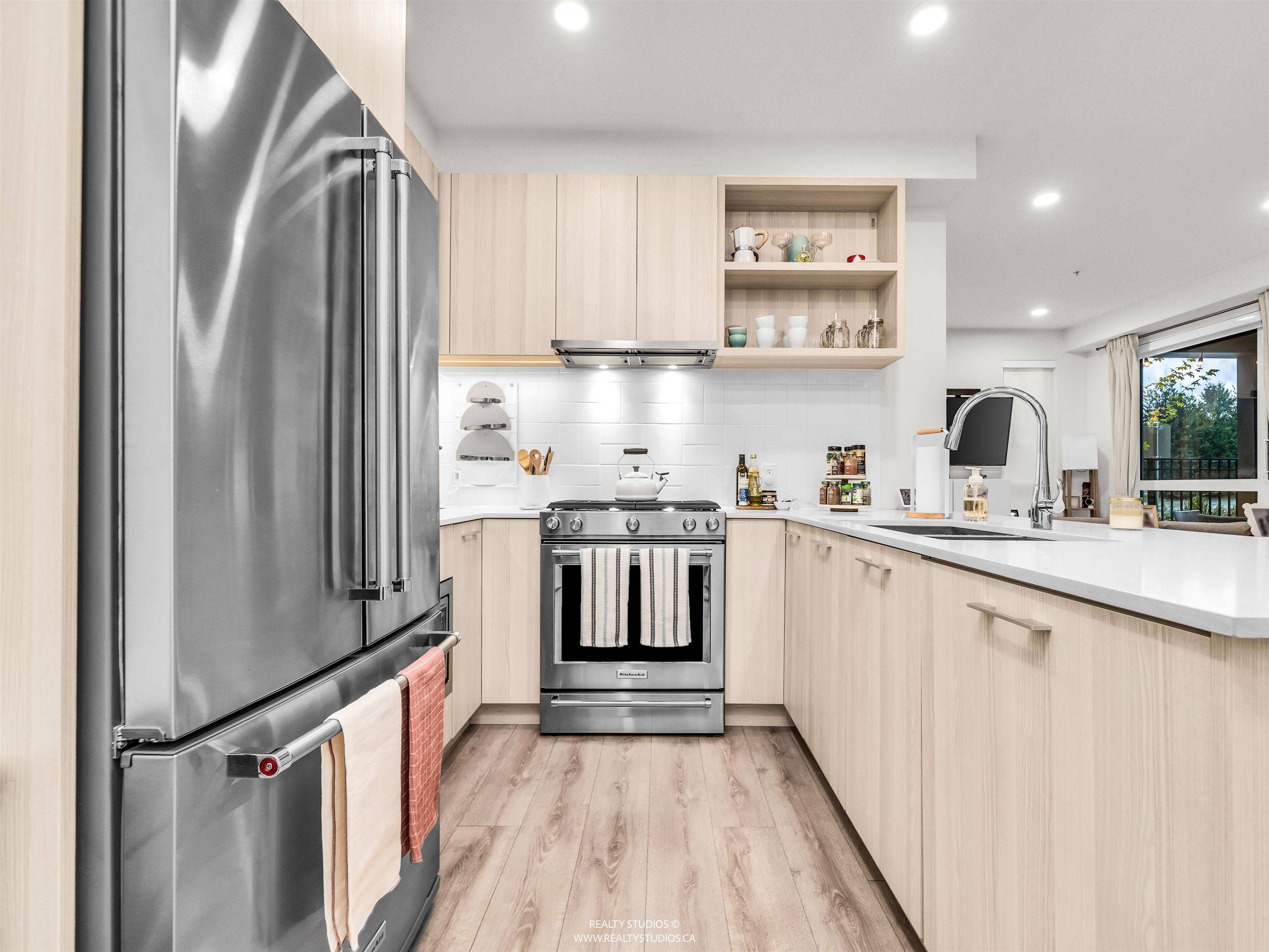 Coquitlam, BC V3J 0L7,735 Anskar CT #102