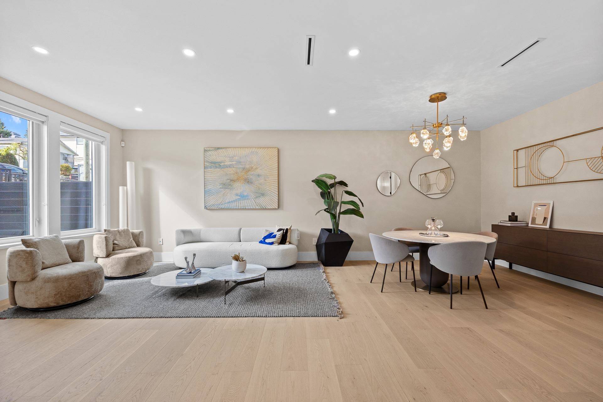 Burnaby, BC V5H 1J7,5115 Buxton ST #2