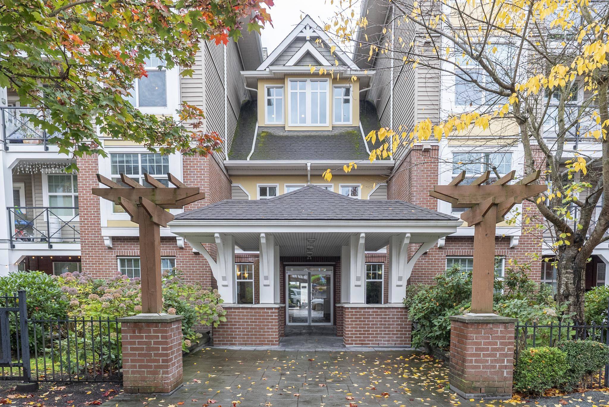 Surrey, BC V3S 1J1,17712 57a AVE #112