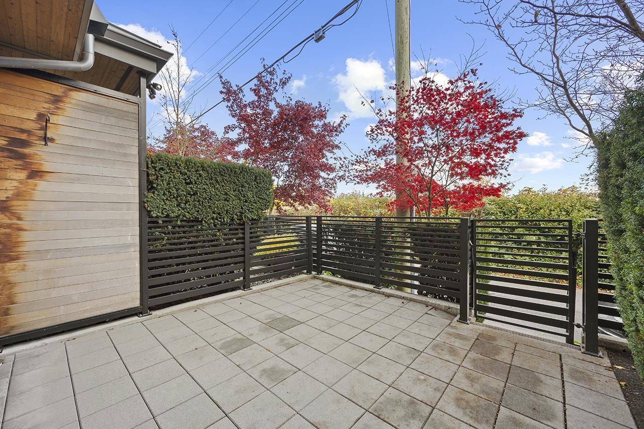 Vancouver, BC V6M 2V6,5522 Oak ST