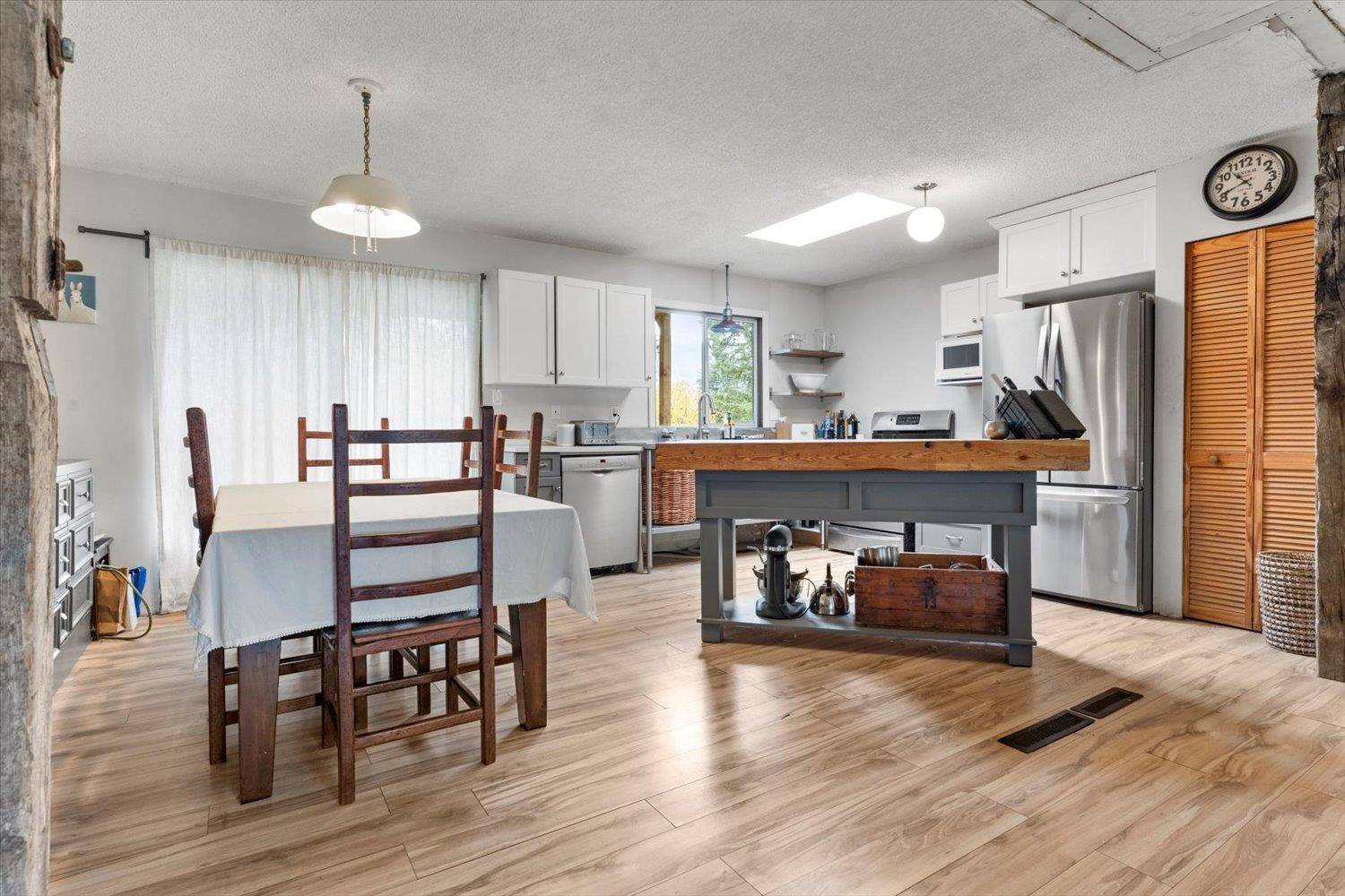 Hope, BC V0X 1L1,21331 Mallard DR