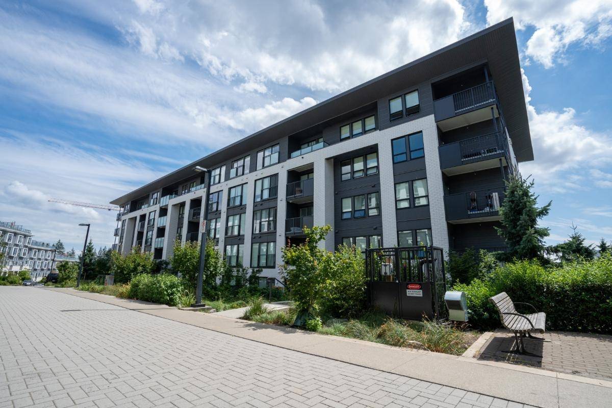 Burnaby, BC V5A 0E9,9228 Slopes Mews #111