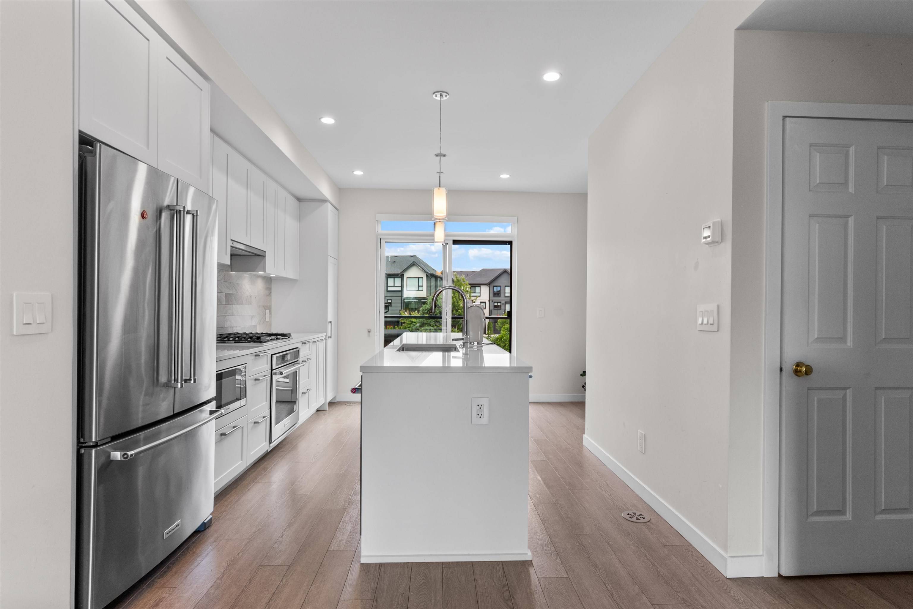 Tsawwassen, BC V4M 0E3,4738 Hemlock WAY #133