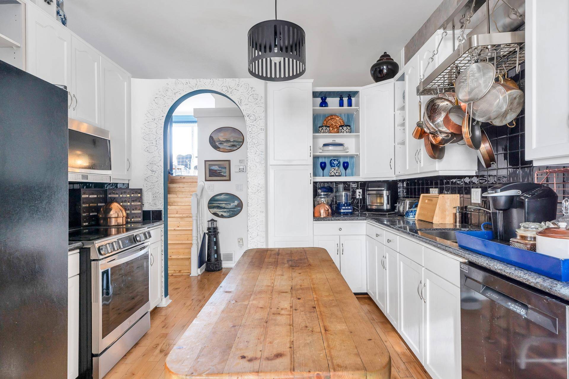 Chilliwack, BC V2R 5K8,7450 Huron ST #6