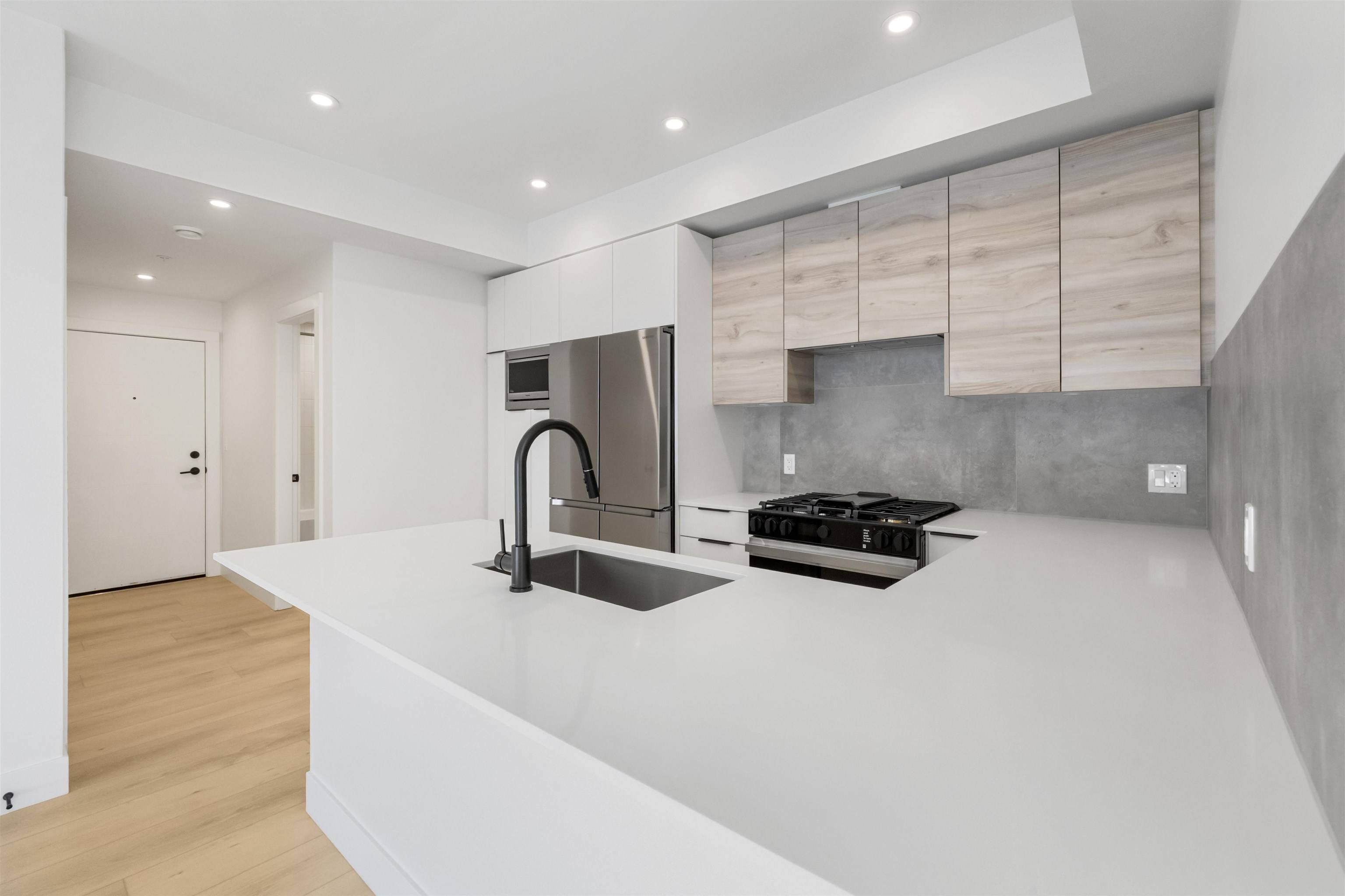 Abbotsford, BC V2T 6L4,30494 Cardinal AVE #210