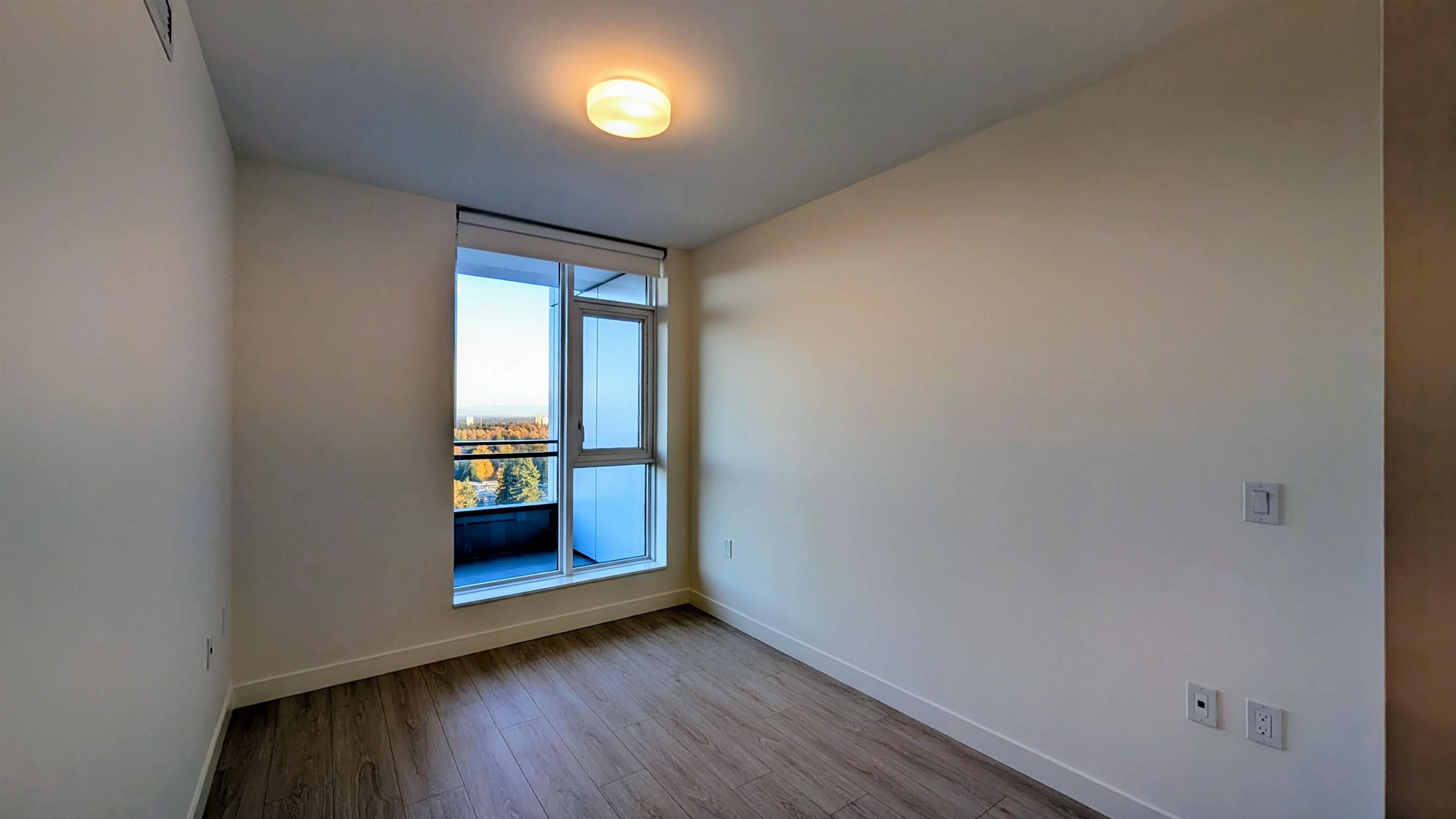 Surrey, BC V3T 0X2,13675 107a AVE #2612