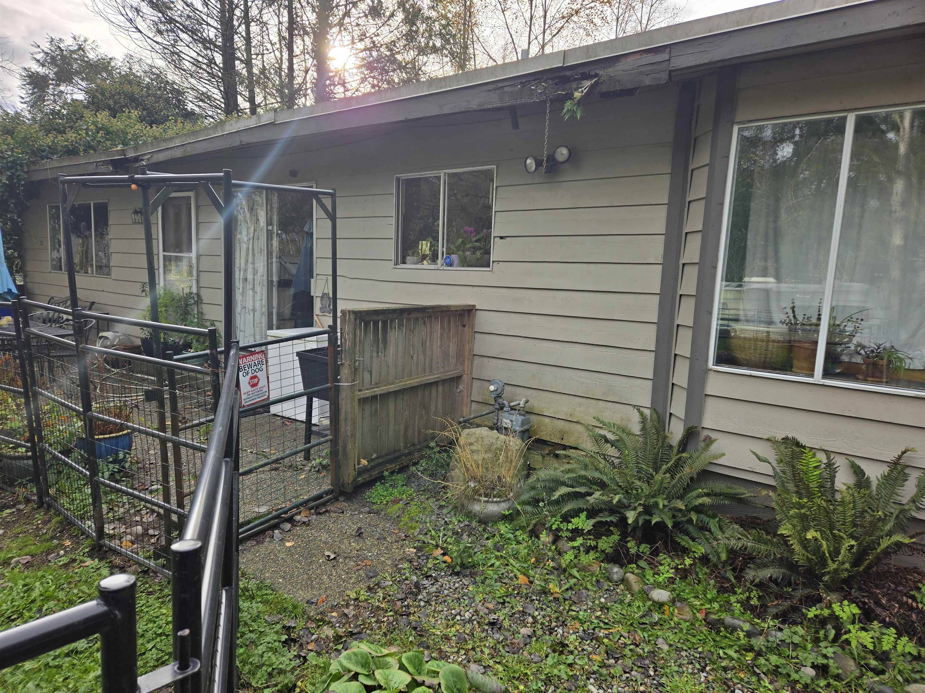 Langley, BC V2Z 2B1,2617 208 ST