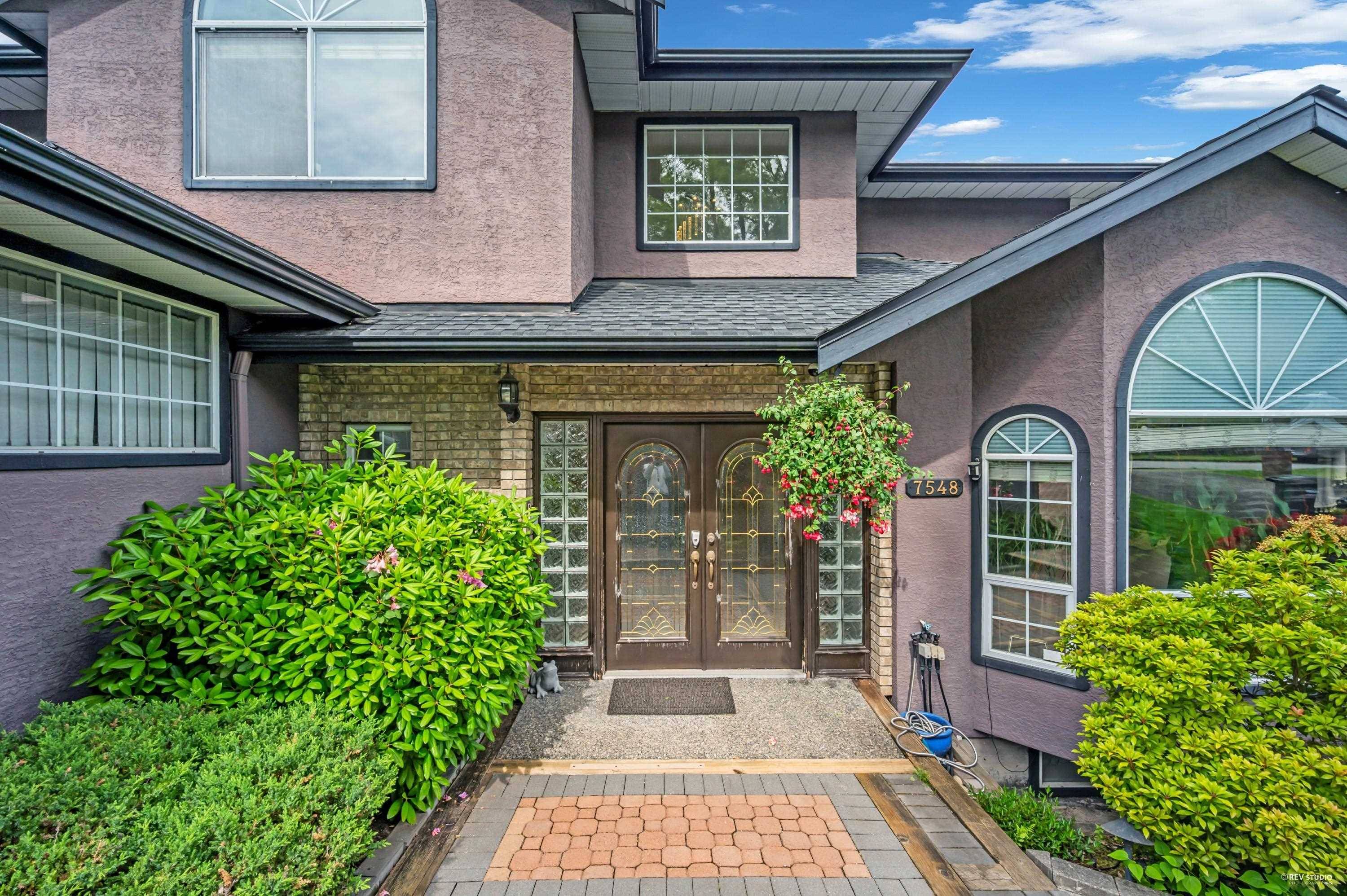 Burnaby, BC V3N 4W9,7548 Sequoia RD