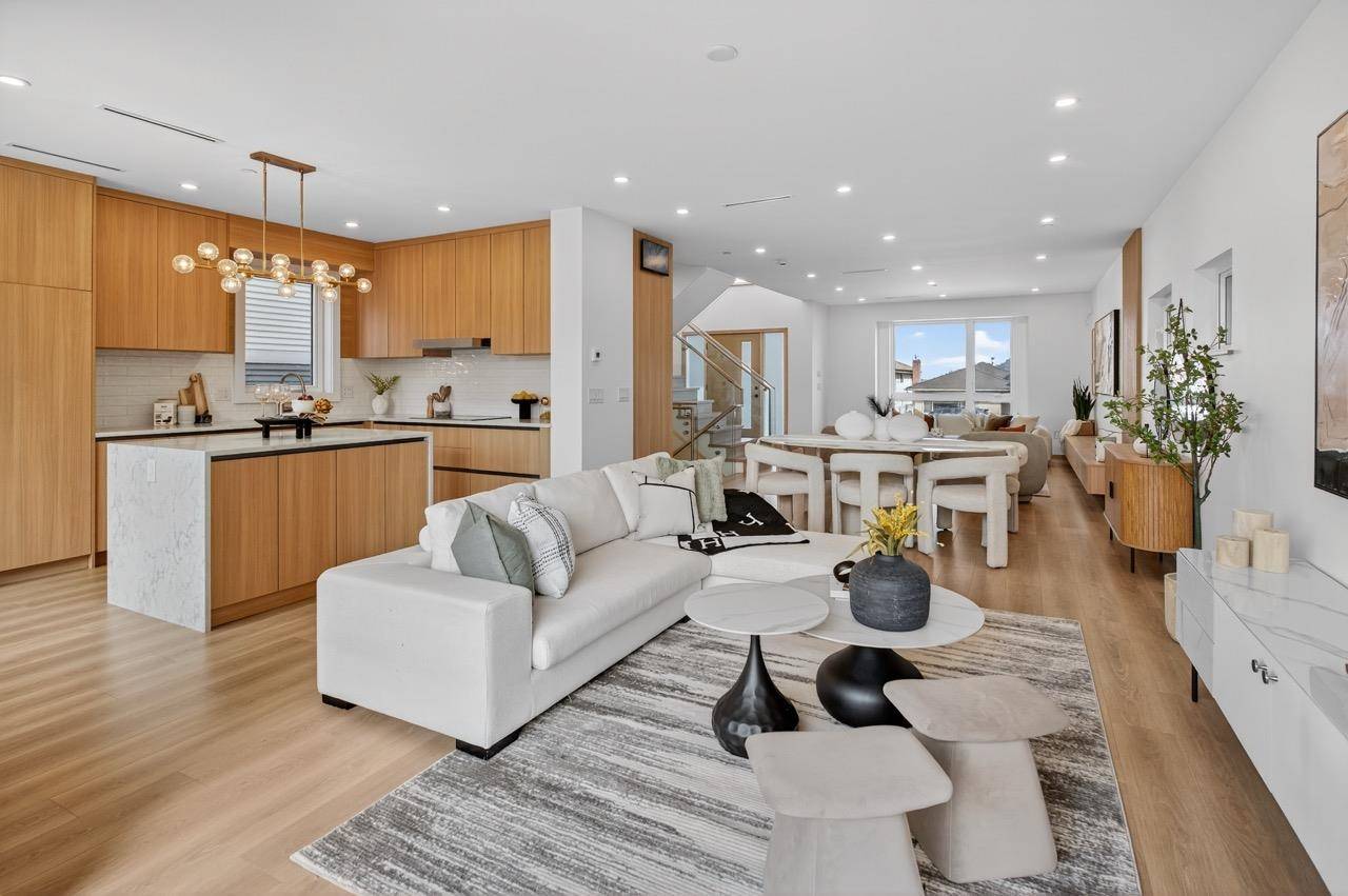 Burnaby, BC V5B 1J6,7 N Howard AVE