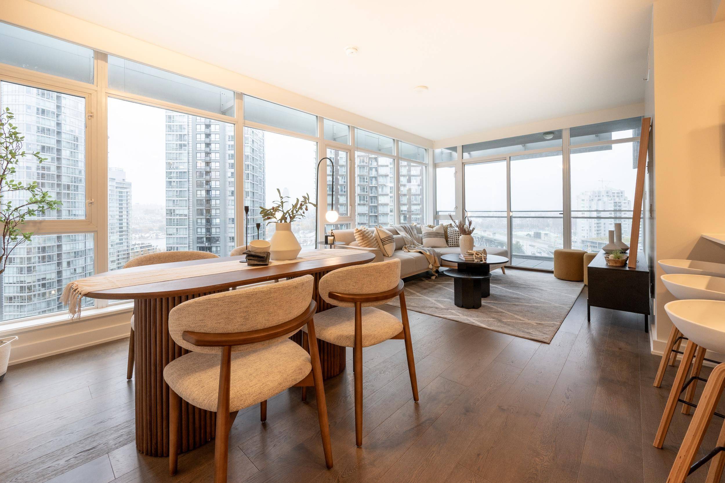 Vancouver, BC V6B 0L1,1372 Seymour ST #1707