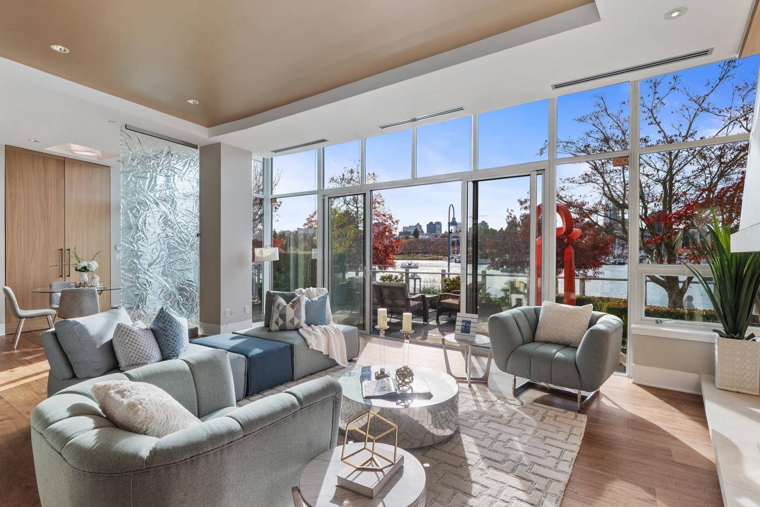 Vancouver, BC V6Z 0A6,1576 Homer Mews