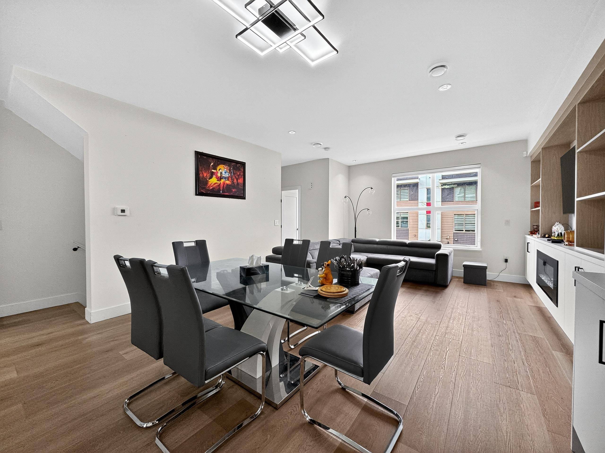 Surrey, BC V3V 0G7,12585 104a AVE #30